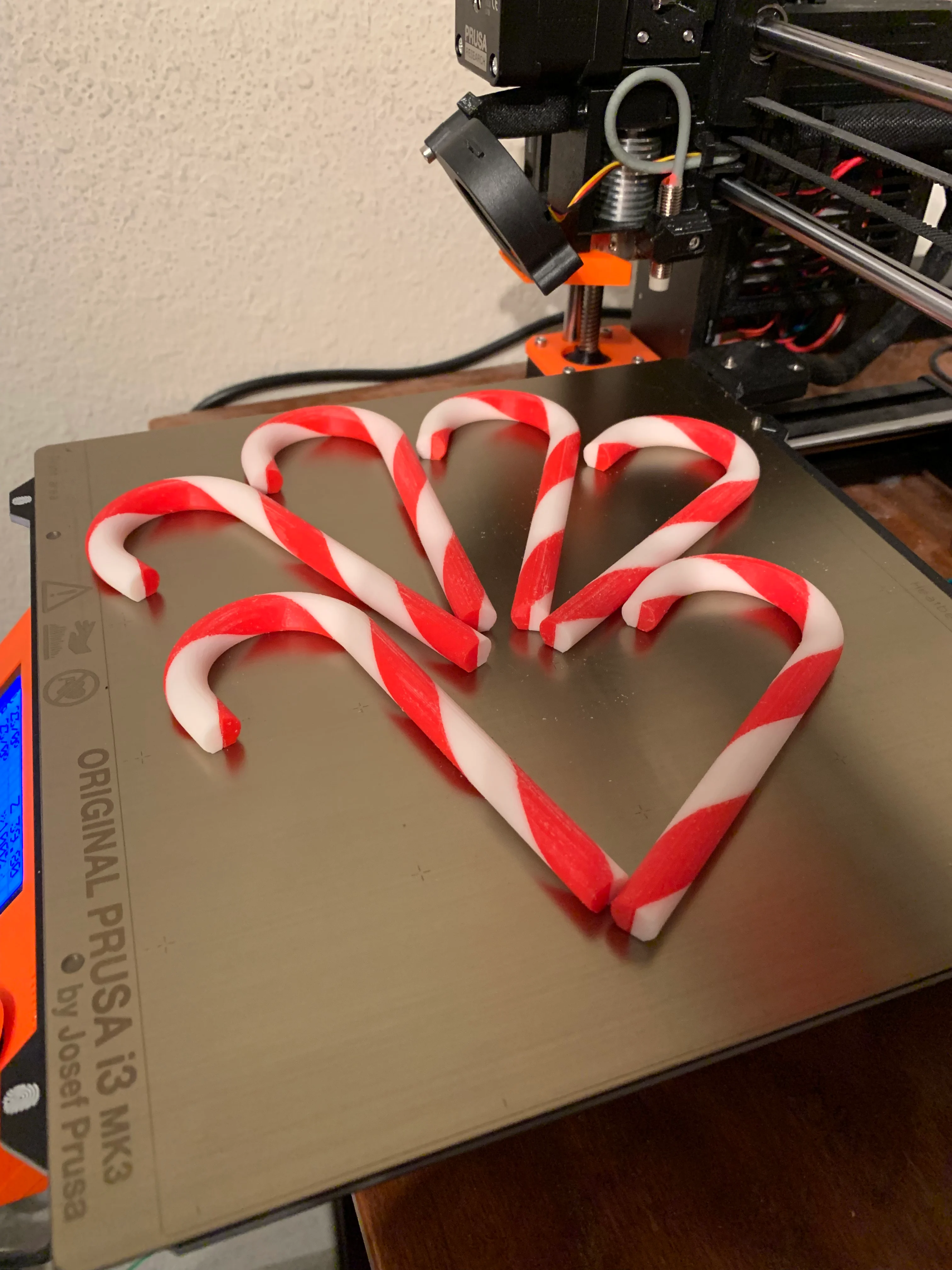 Two-color Candy Cane from Angus Deveson's Tutorial