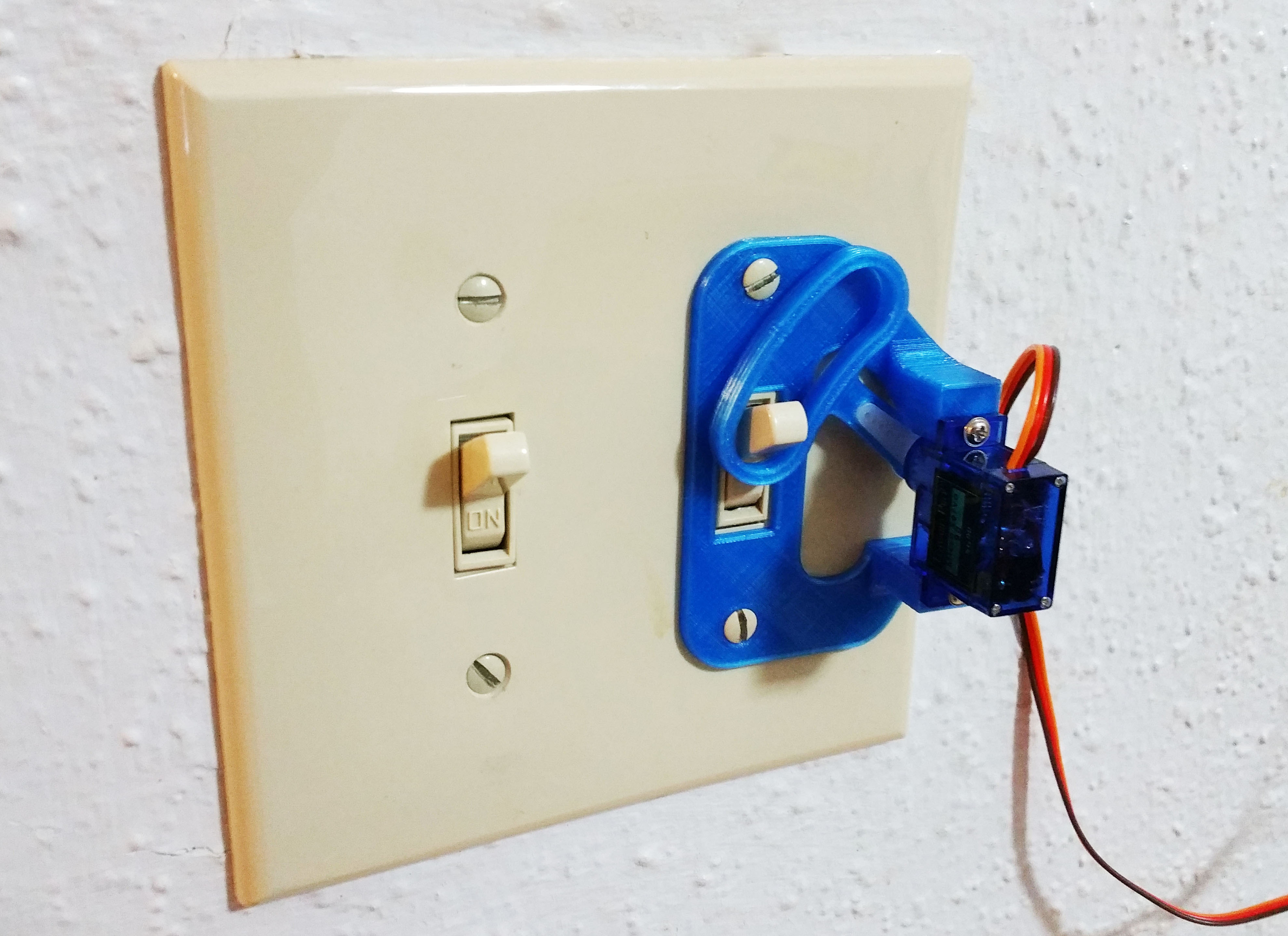 Servo Switch Plate Mount