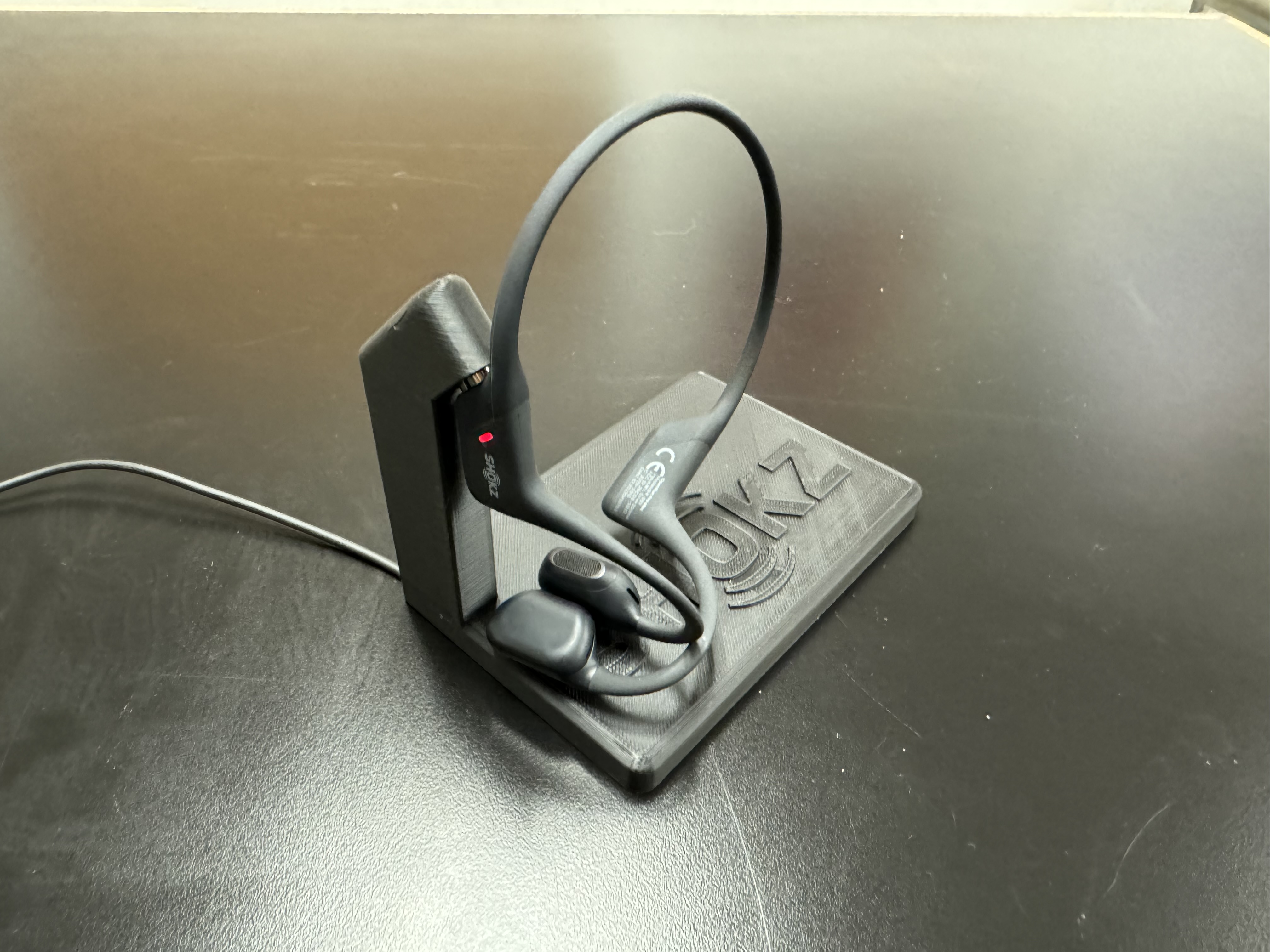 SHOKZ OpenRun Pro Charging Stand
