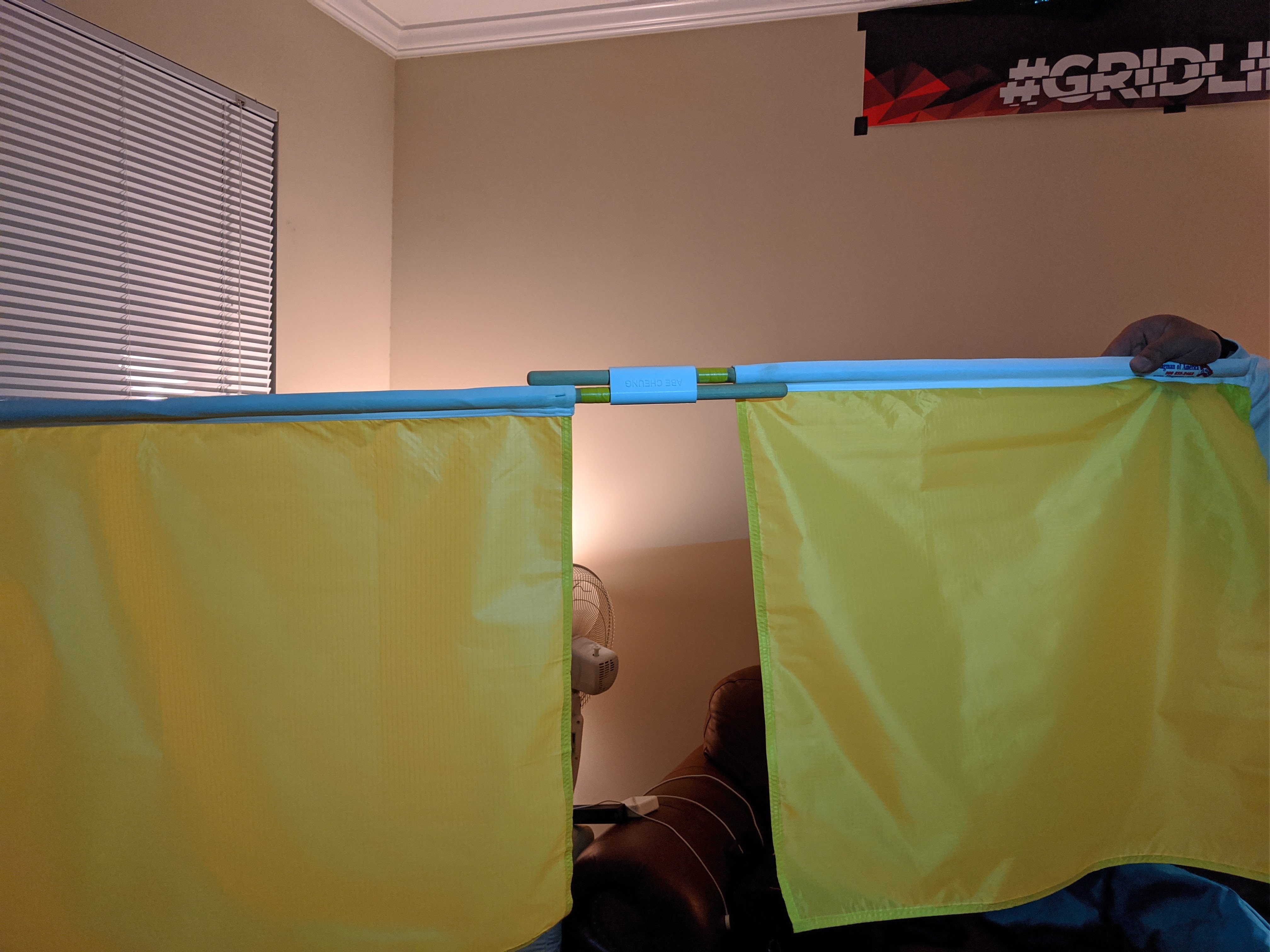 Double yellow flag holder