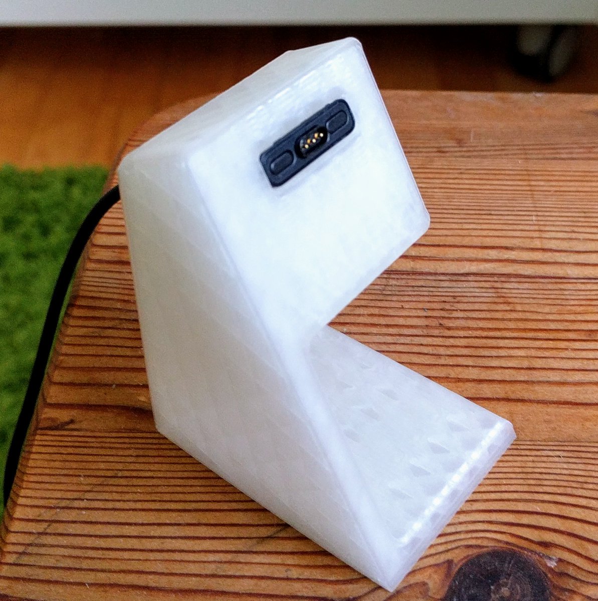 Fitbit Ionic stand