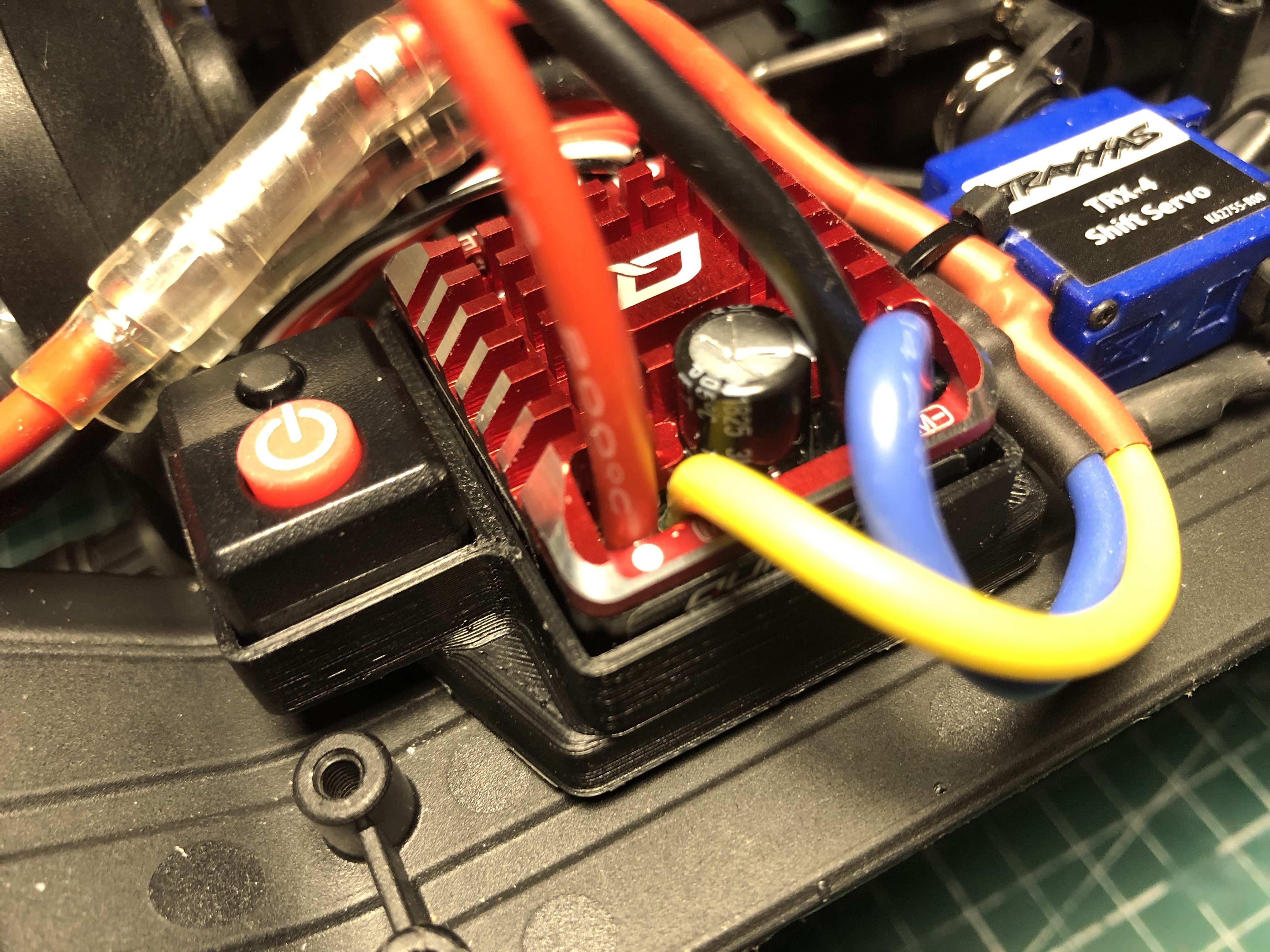 HobbyWing Quicrun WP 1080 mount for Traxxas TRX-4