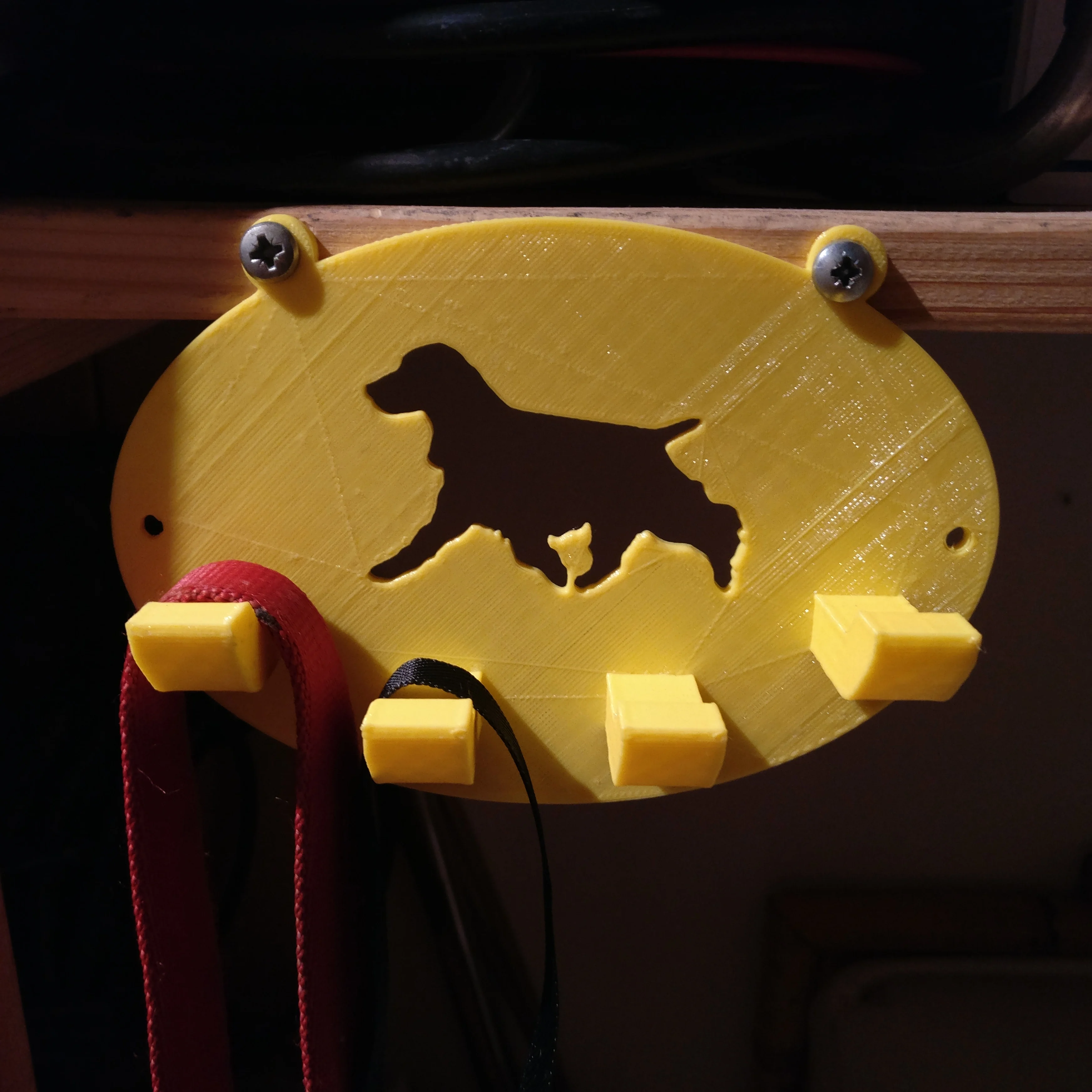 Leash holder with Cocker silhouette