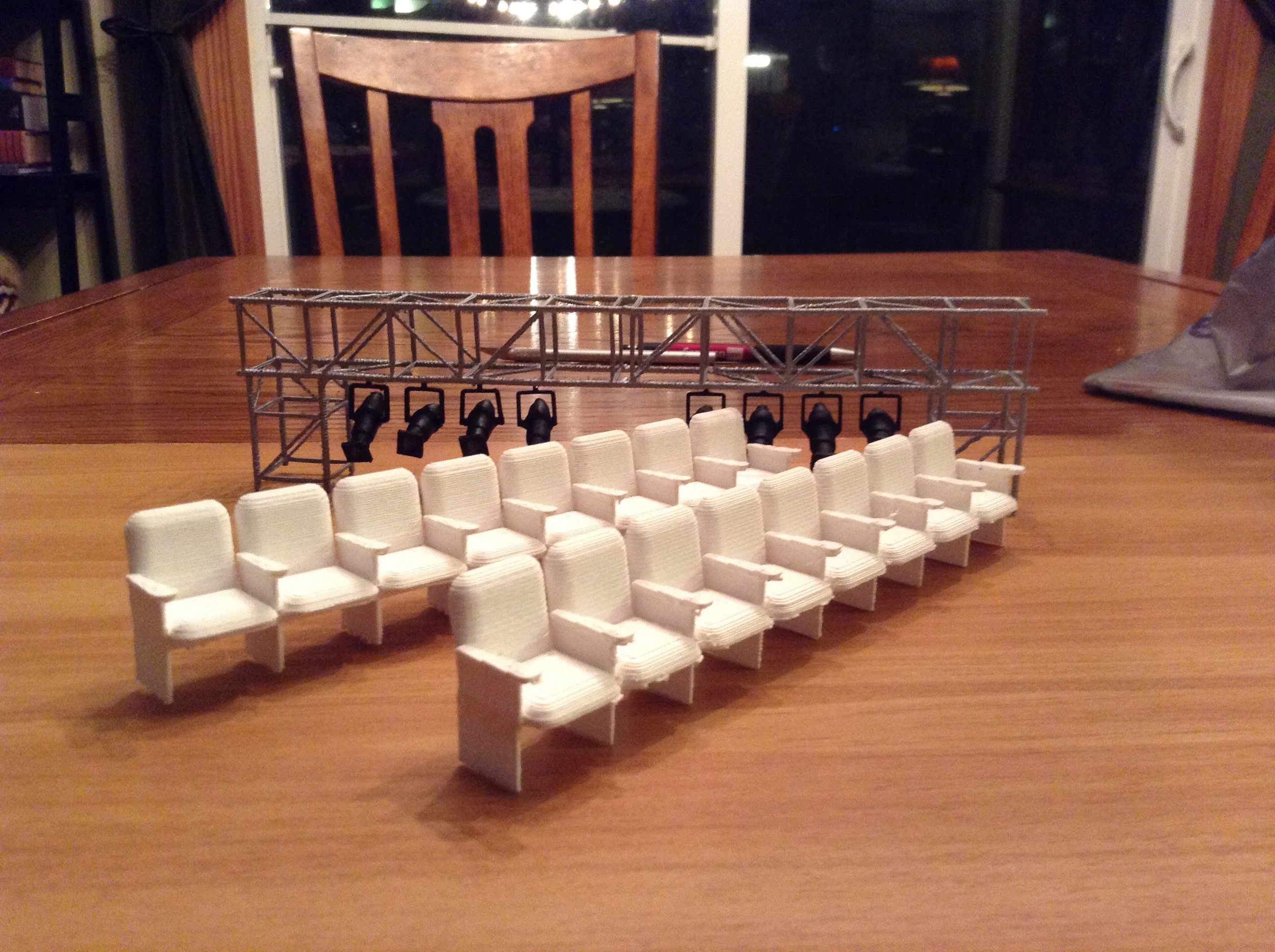 1:24 scale theatre audience seating