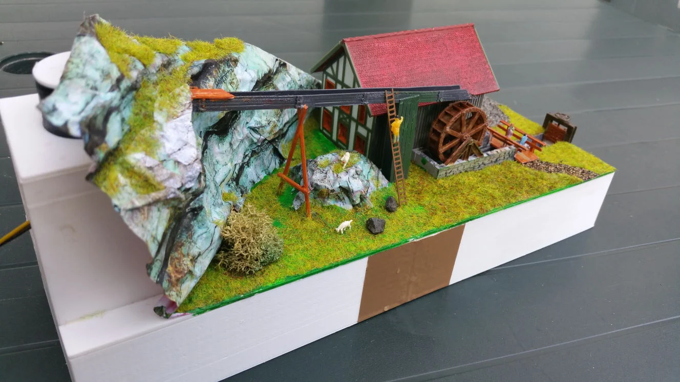 Wassermühle funktionsfähig mit Wasser N-scale wie Faller HO