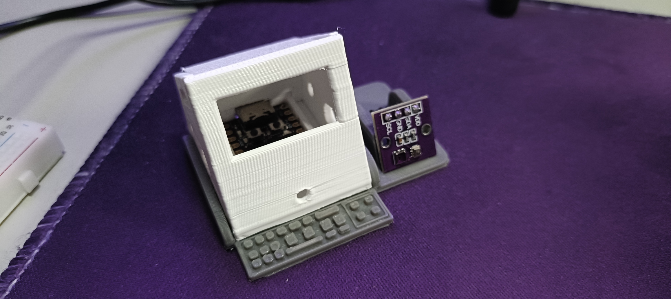 Box for ESP32c3 and 0,96" oled display SSD1306