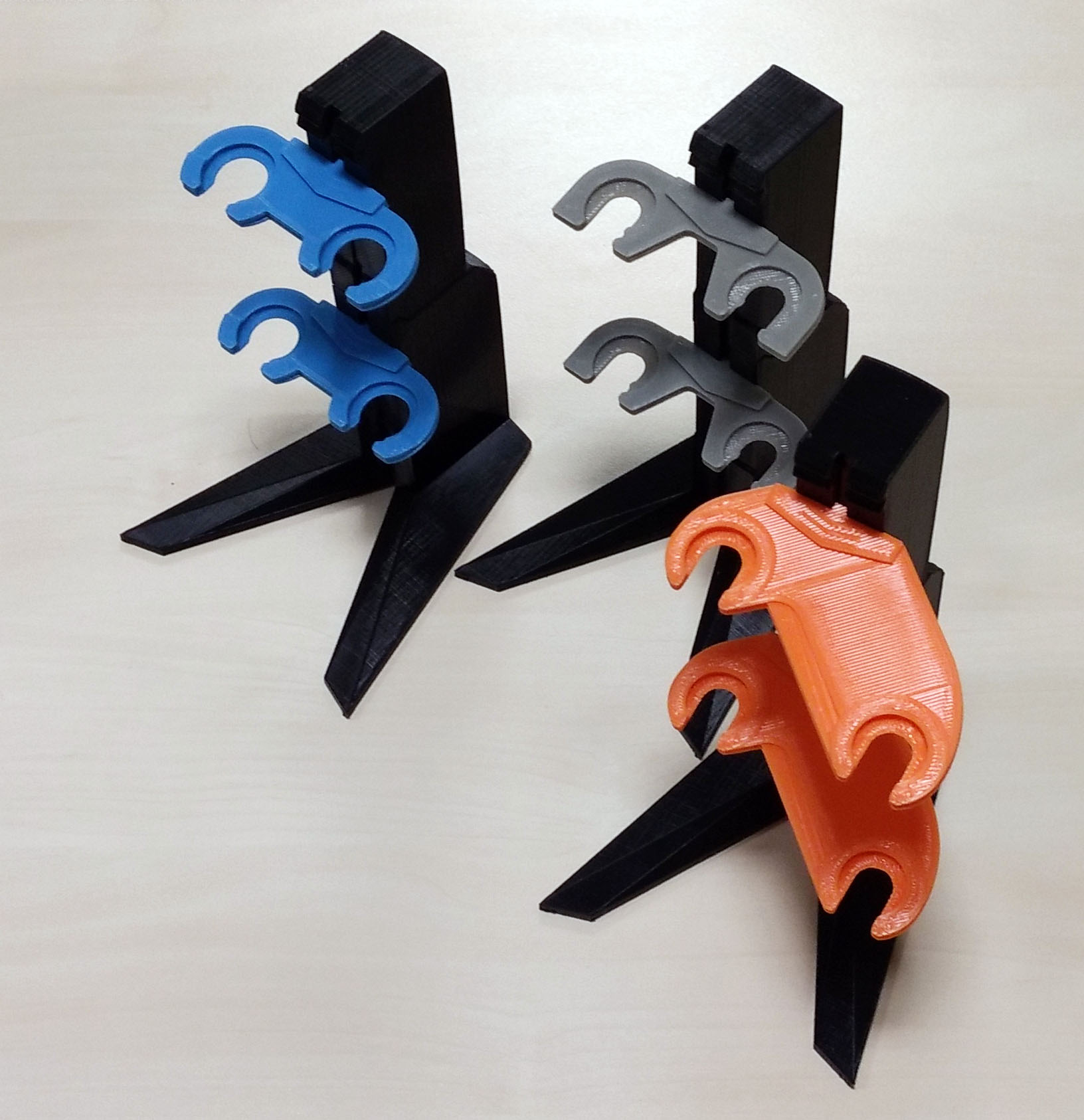 Dual Shock 4, DS3  & XO Controller Vertical Stand