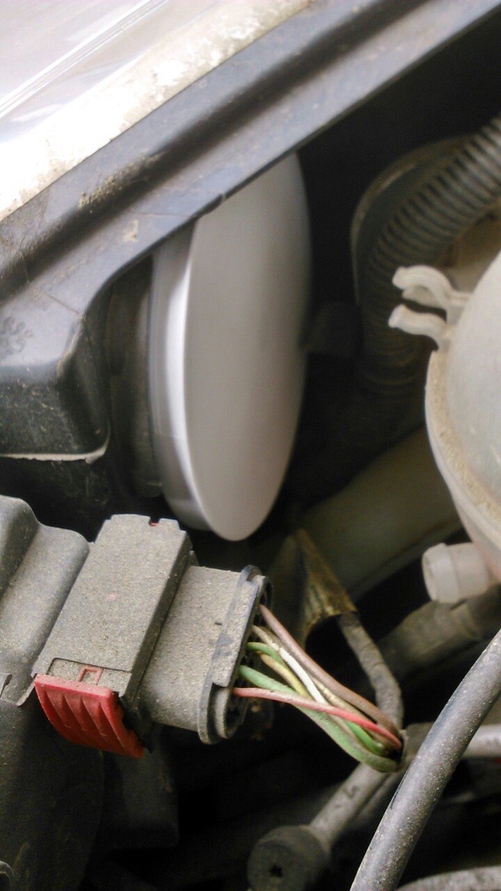Peugeot 207 Headlight Cap
