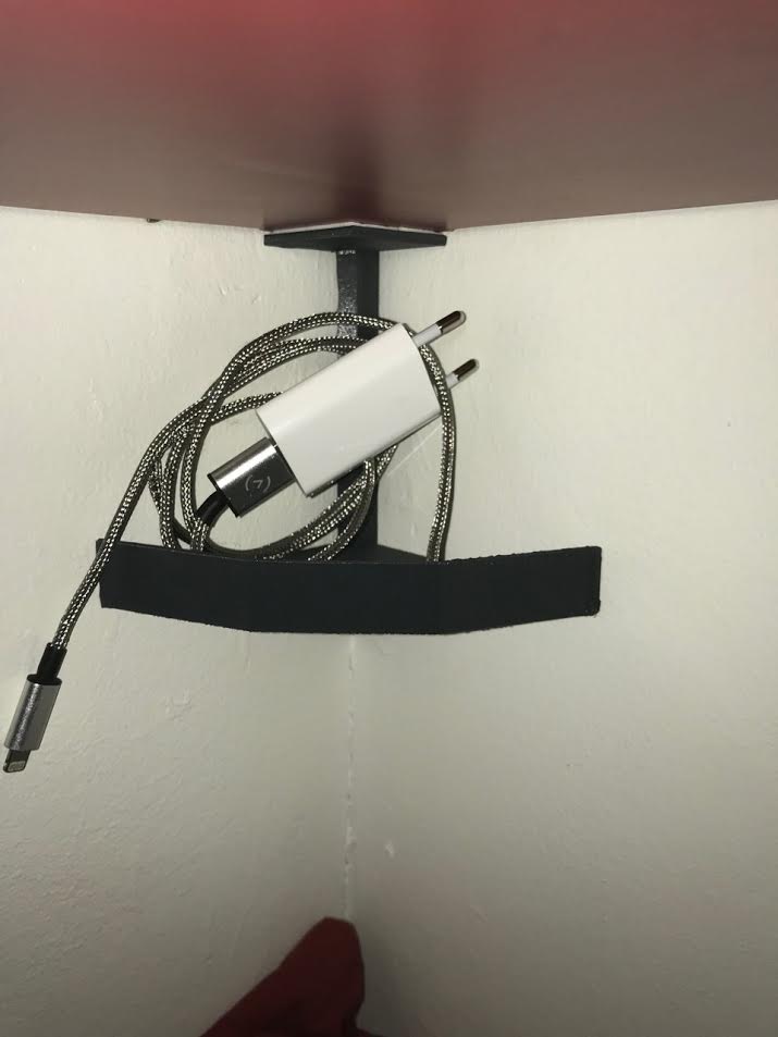 Corner hanging support