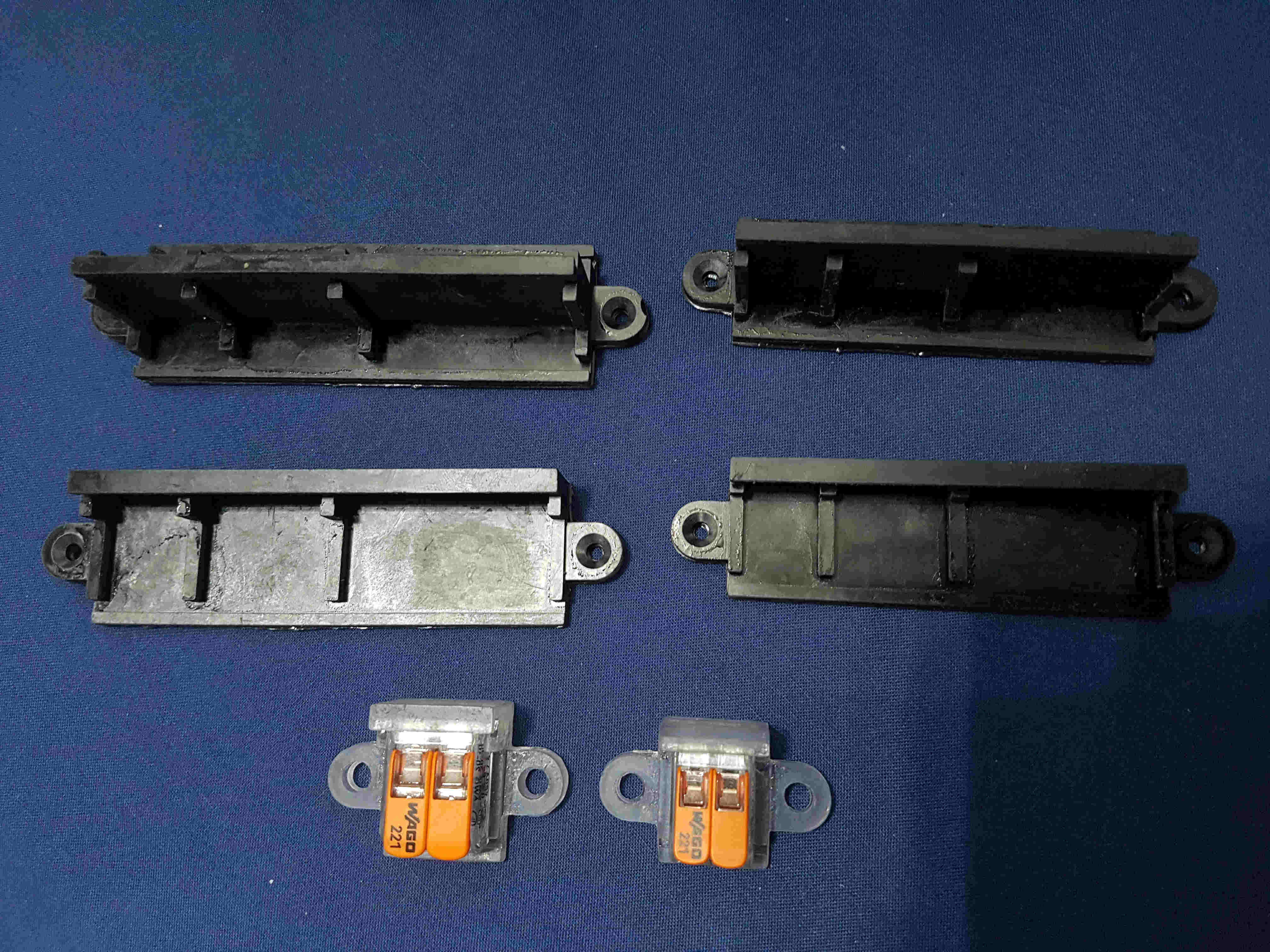 WAGO 221 holder modified
