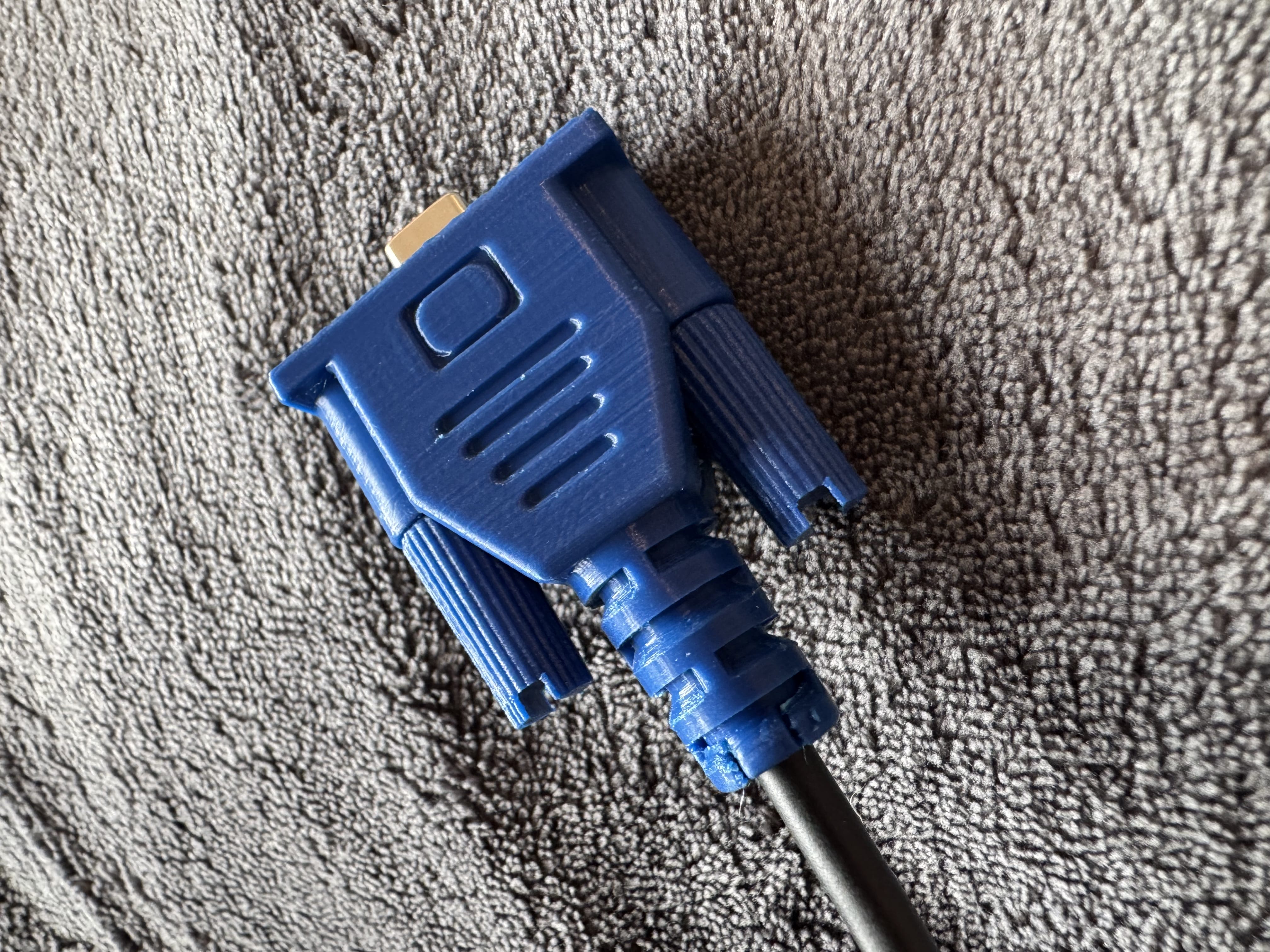 Mock VGA Strain-relief Boot for USB-C and Lightning Cables