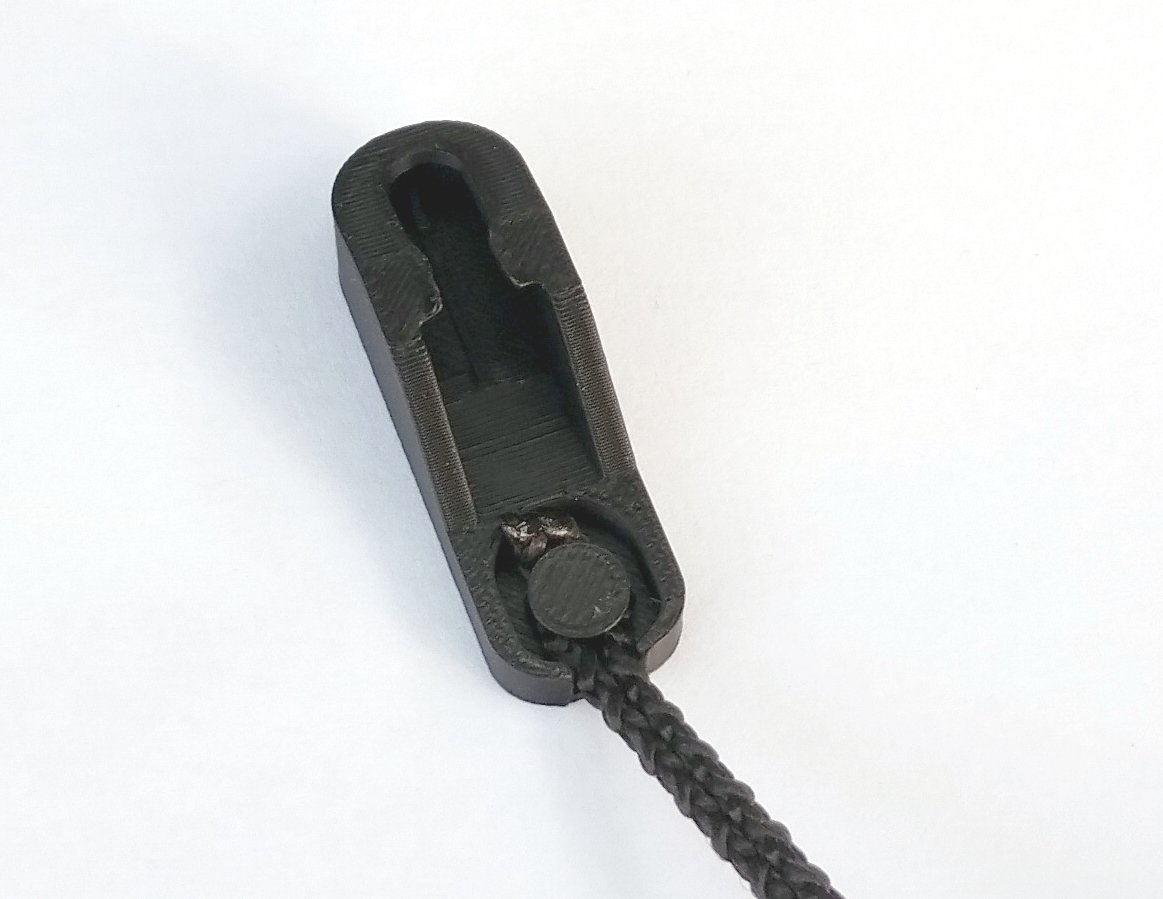 Mazda 3 Gen 2 parcel shelf rope clip