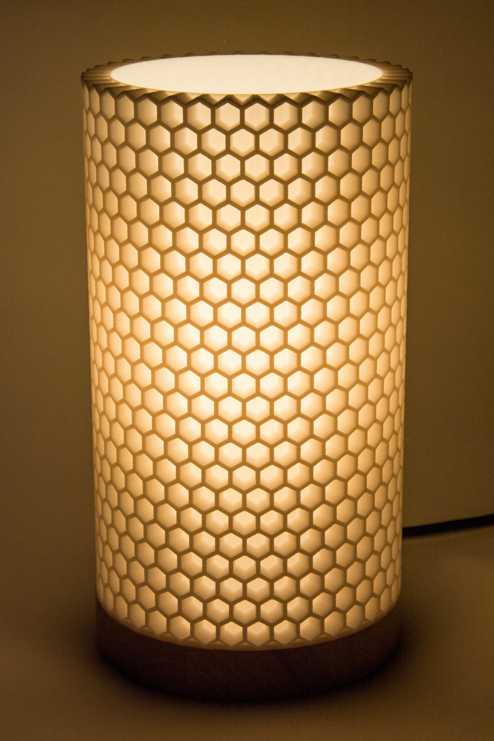 Honeycomb lamp shade