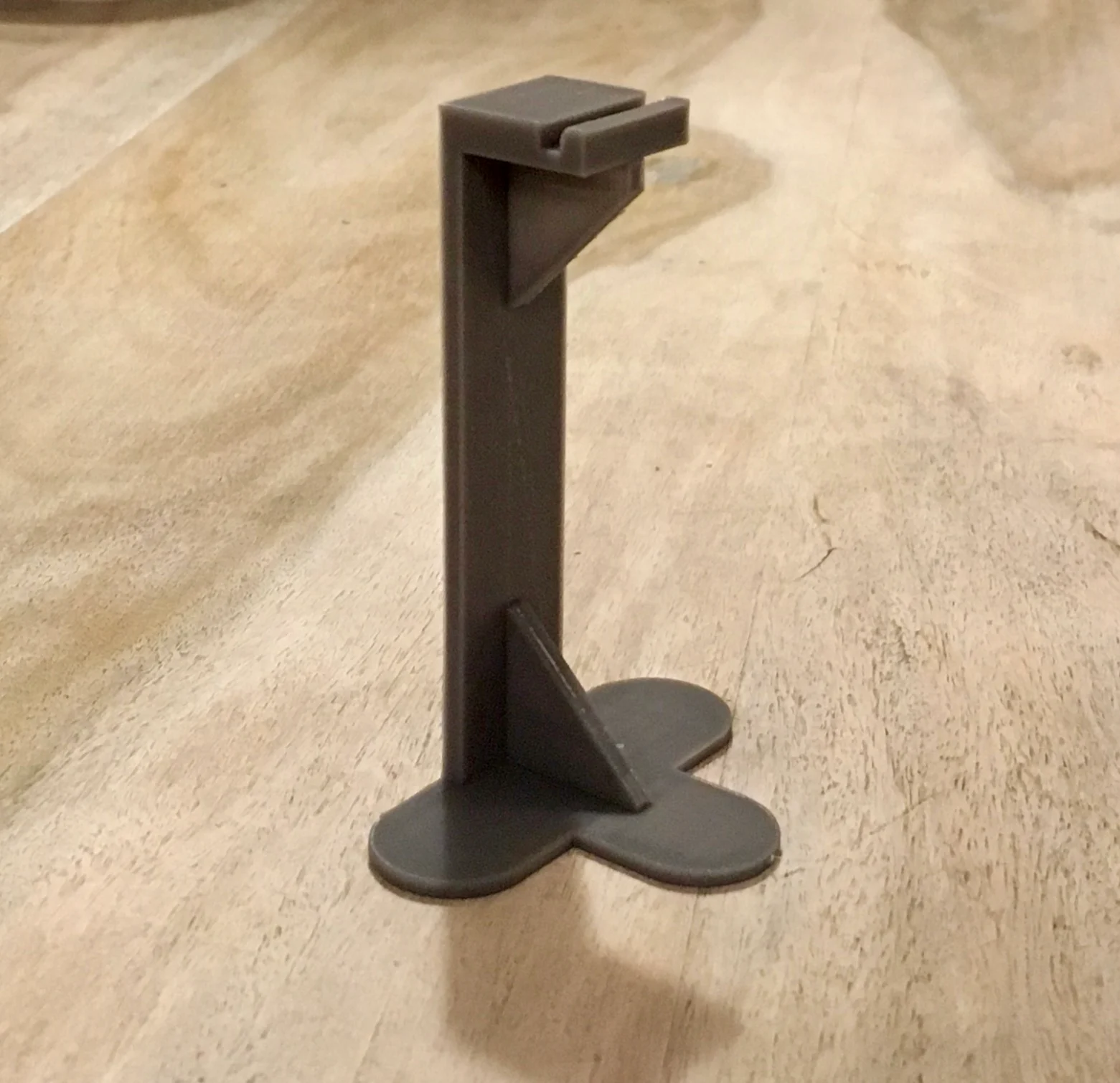 Support pillars for slotcar bridges