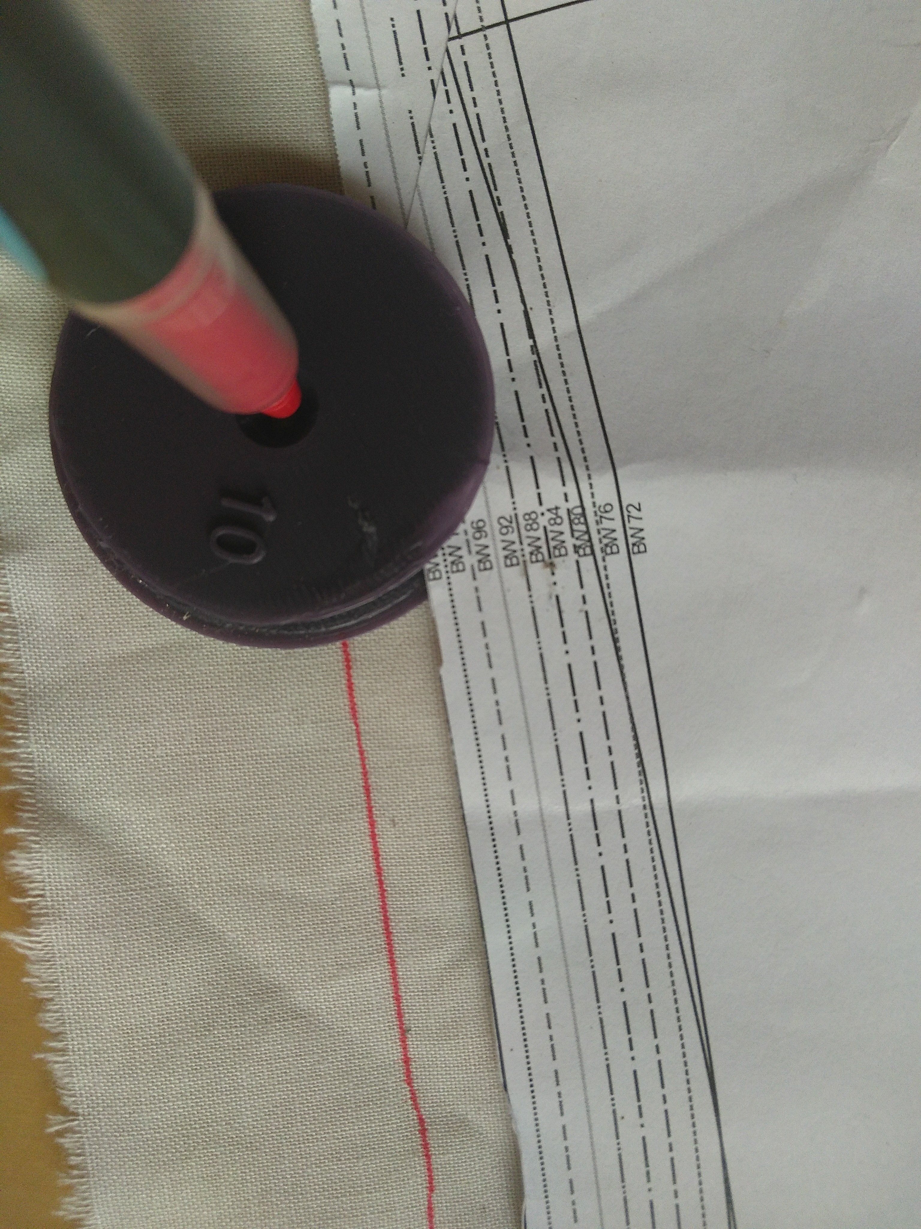 Seam allowance assistant