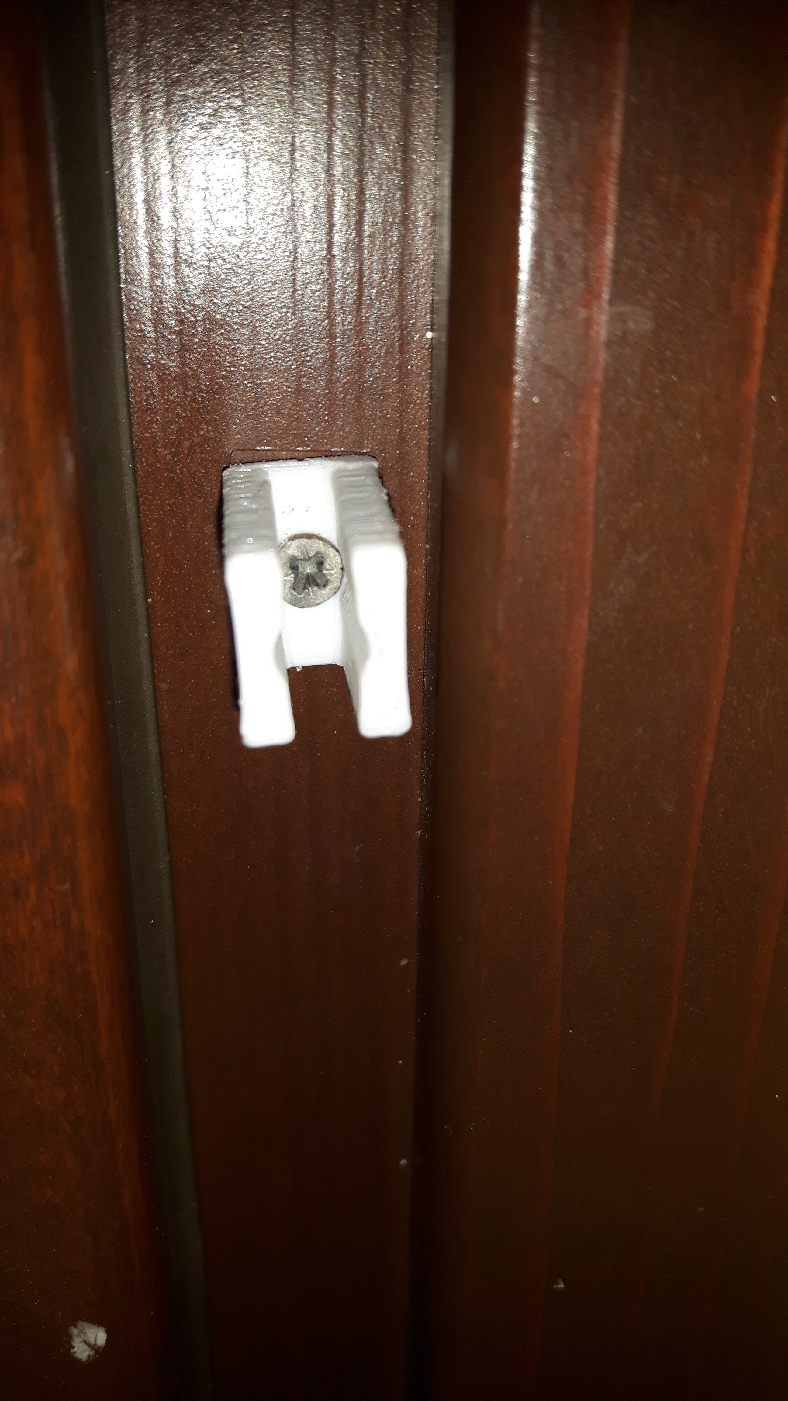 Jalousie Schnur Halterung / Jalousie string fastener