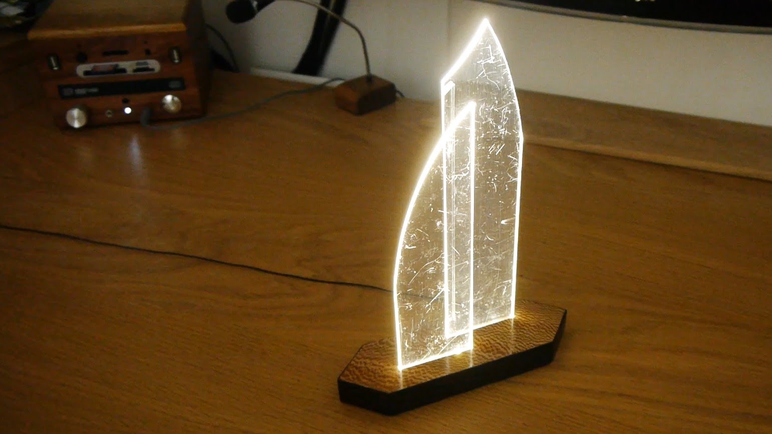 Shard light base