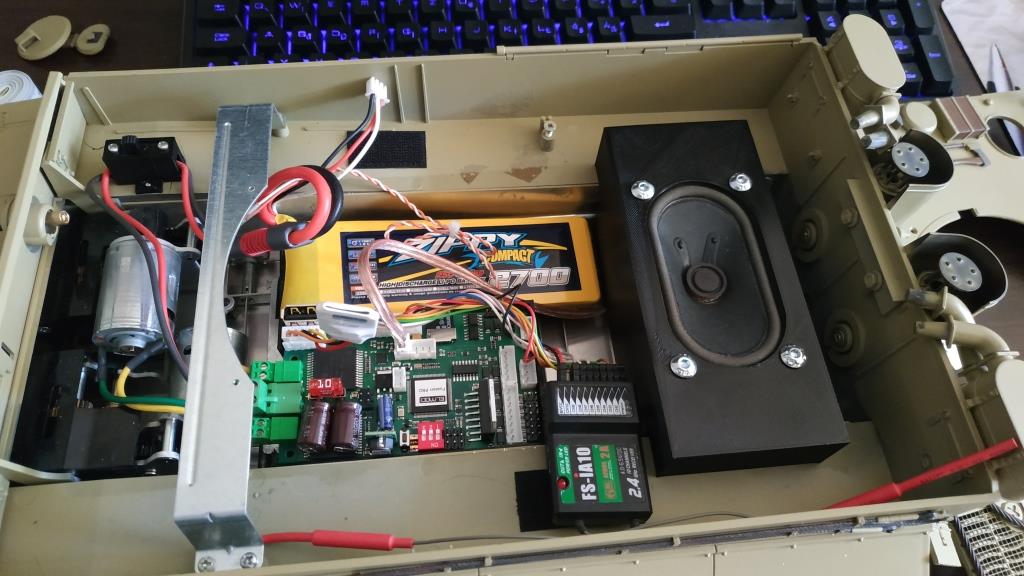 Visaton box for Tamiya Tiger