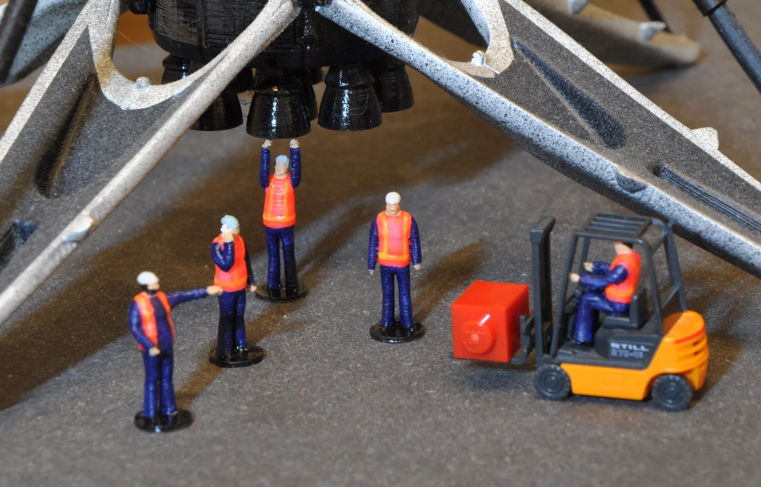 model train figures 1/87 scale (H0)