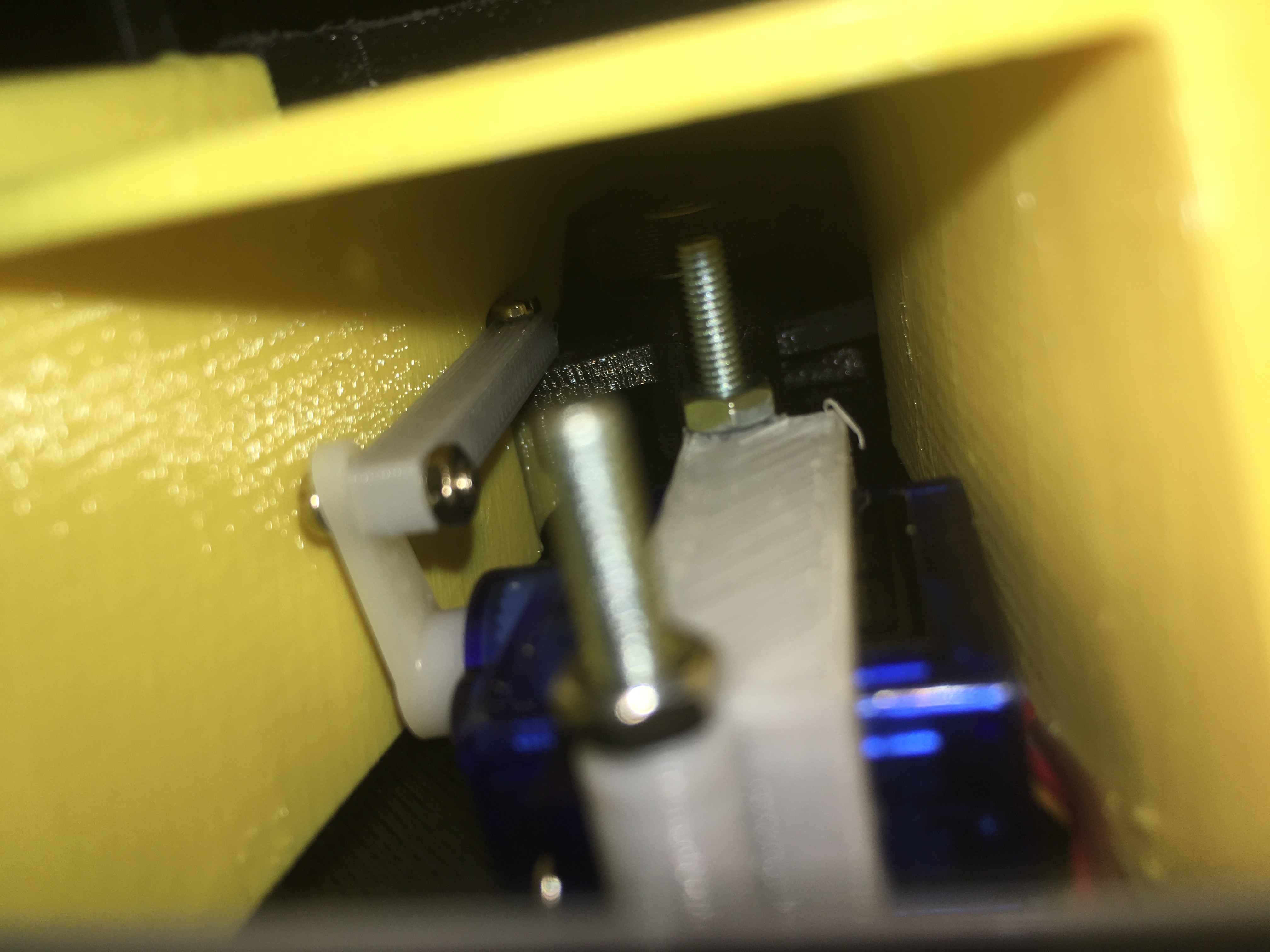 OpenRC F1 HXT900 servoarm & Holder