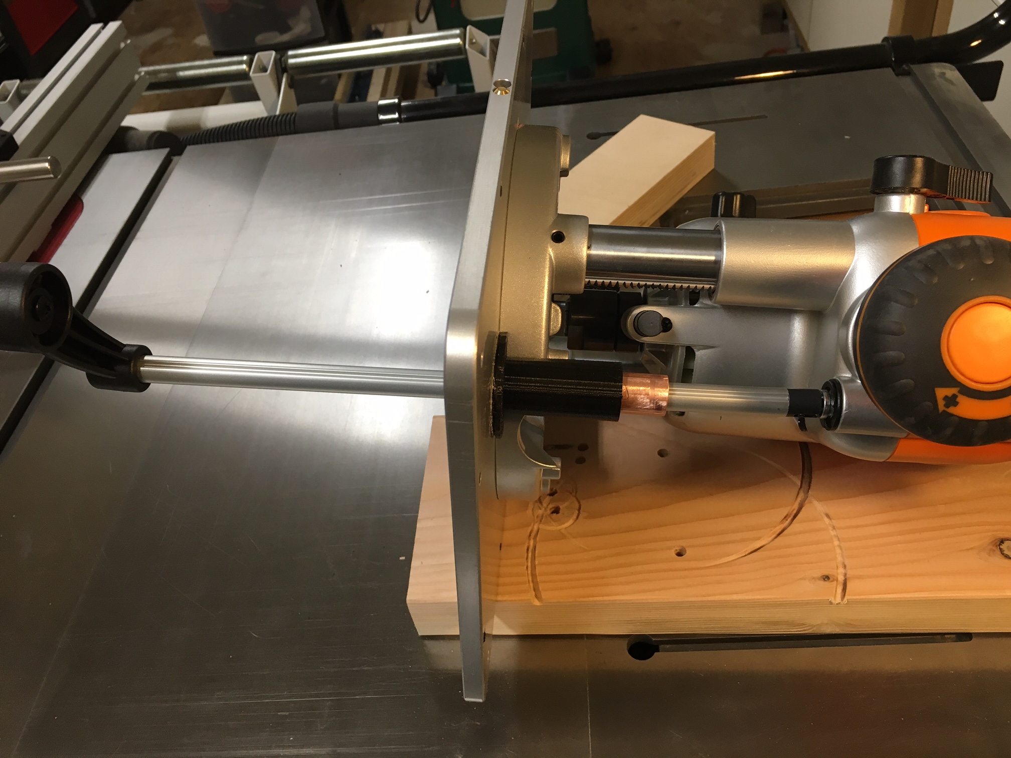 Triton TRA-001 with Incra Plate Lift Guide tube