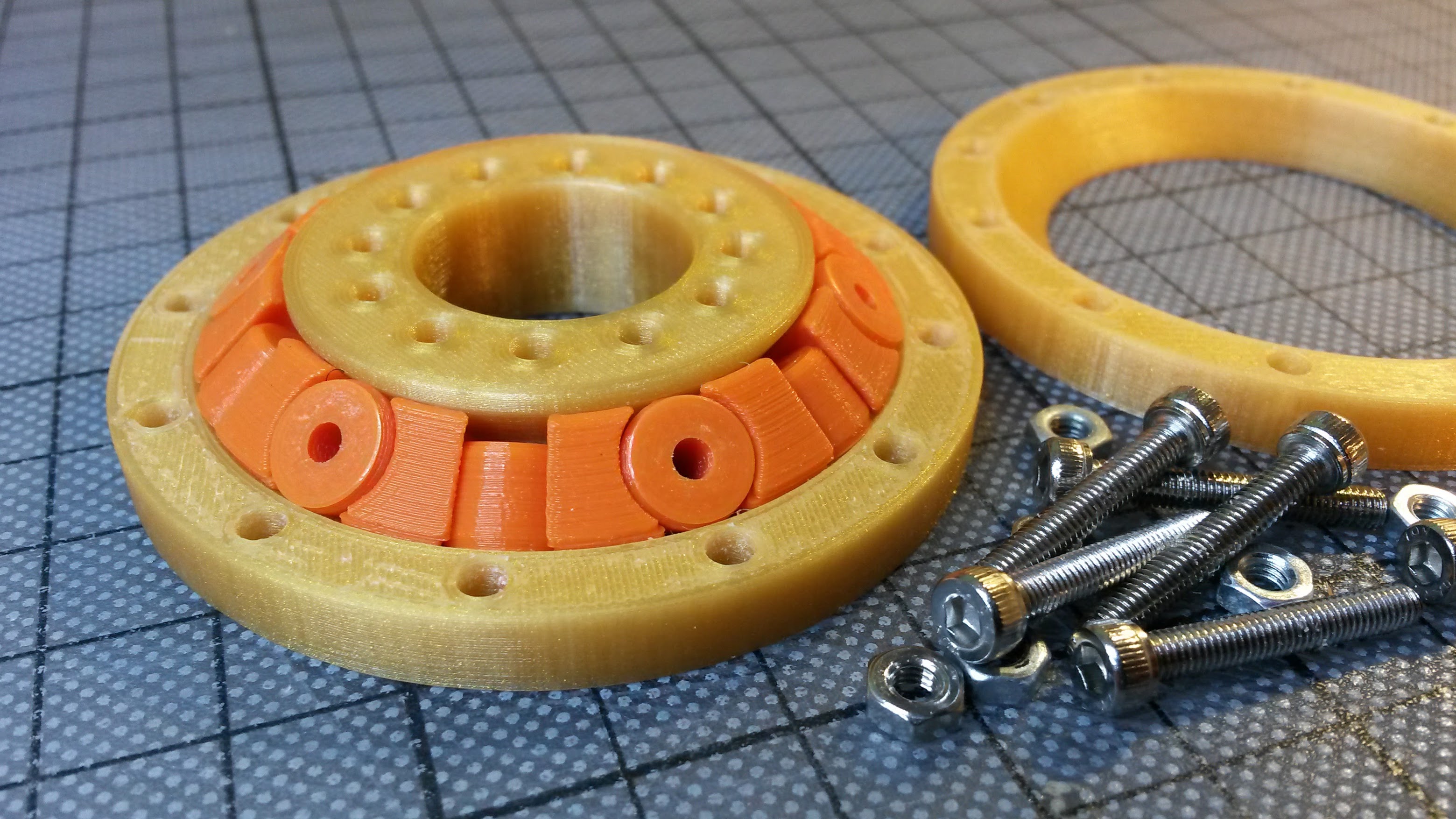 Slew Bearing Conic, with Spacers, parametric Design with Fusion 360