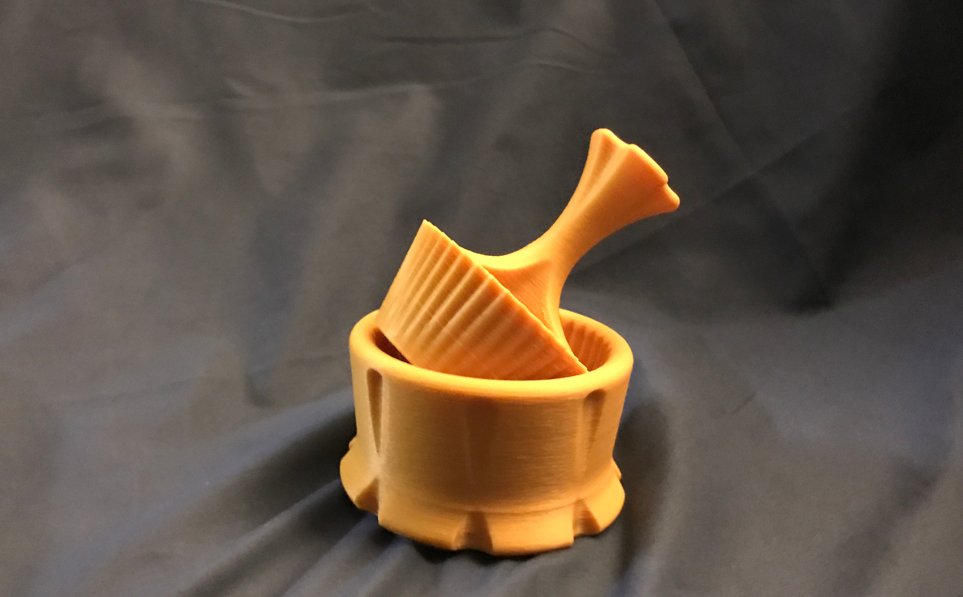 Cupcake Queen paper cup press