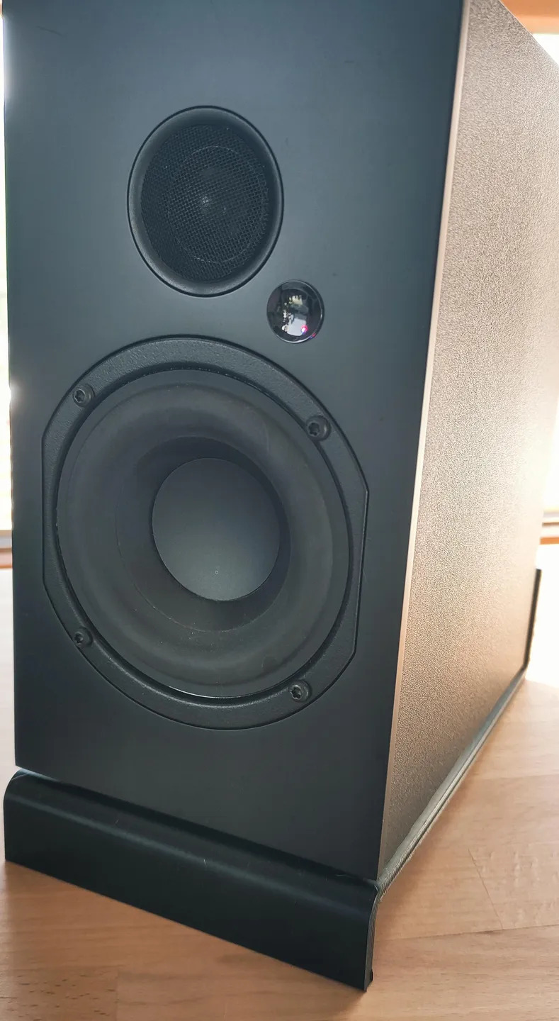 Speaker Stand