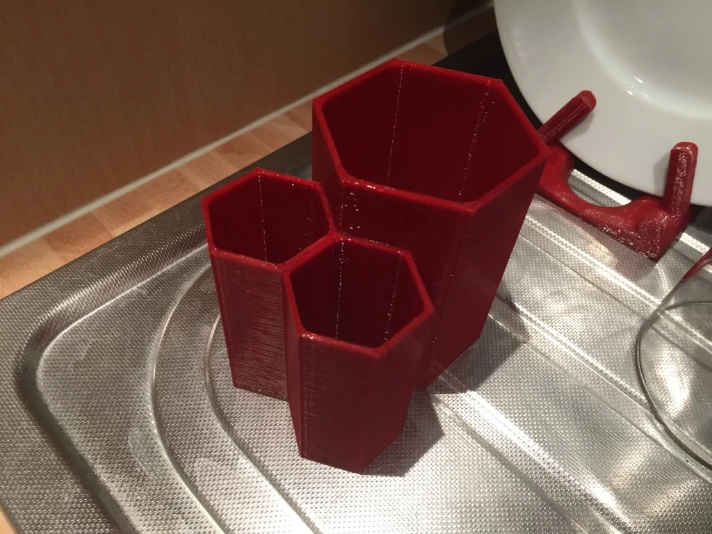 Cutlery drainer