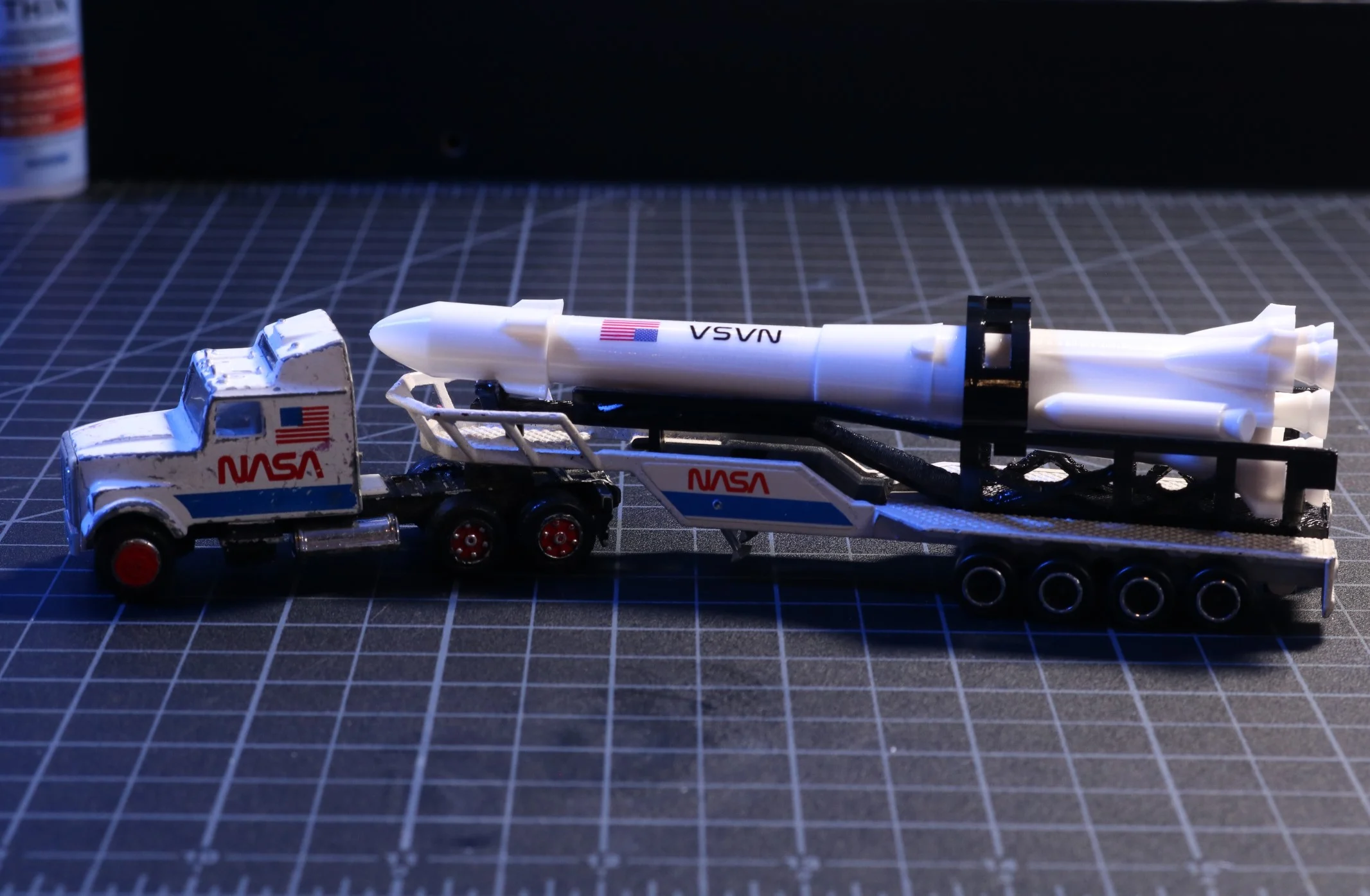 1:87 Scale NASA Majorette Rocket and Launch Cage