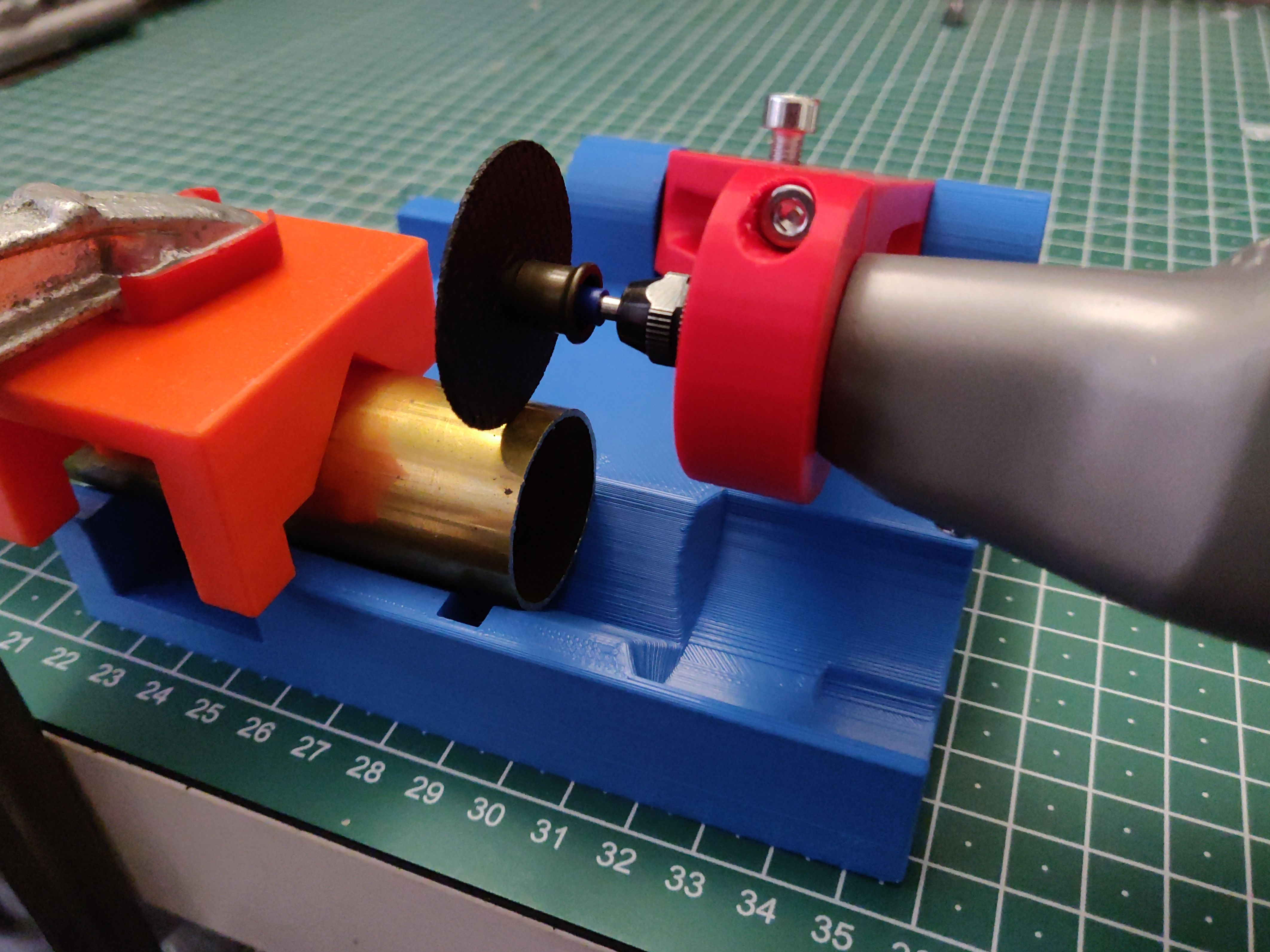 Tube and Rod Cutter for ProXXon IBS / E