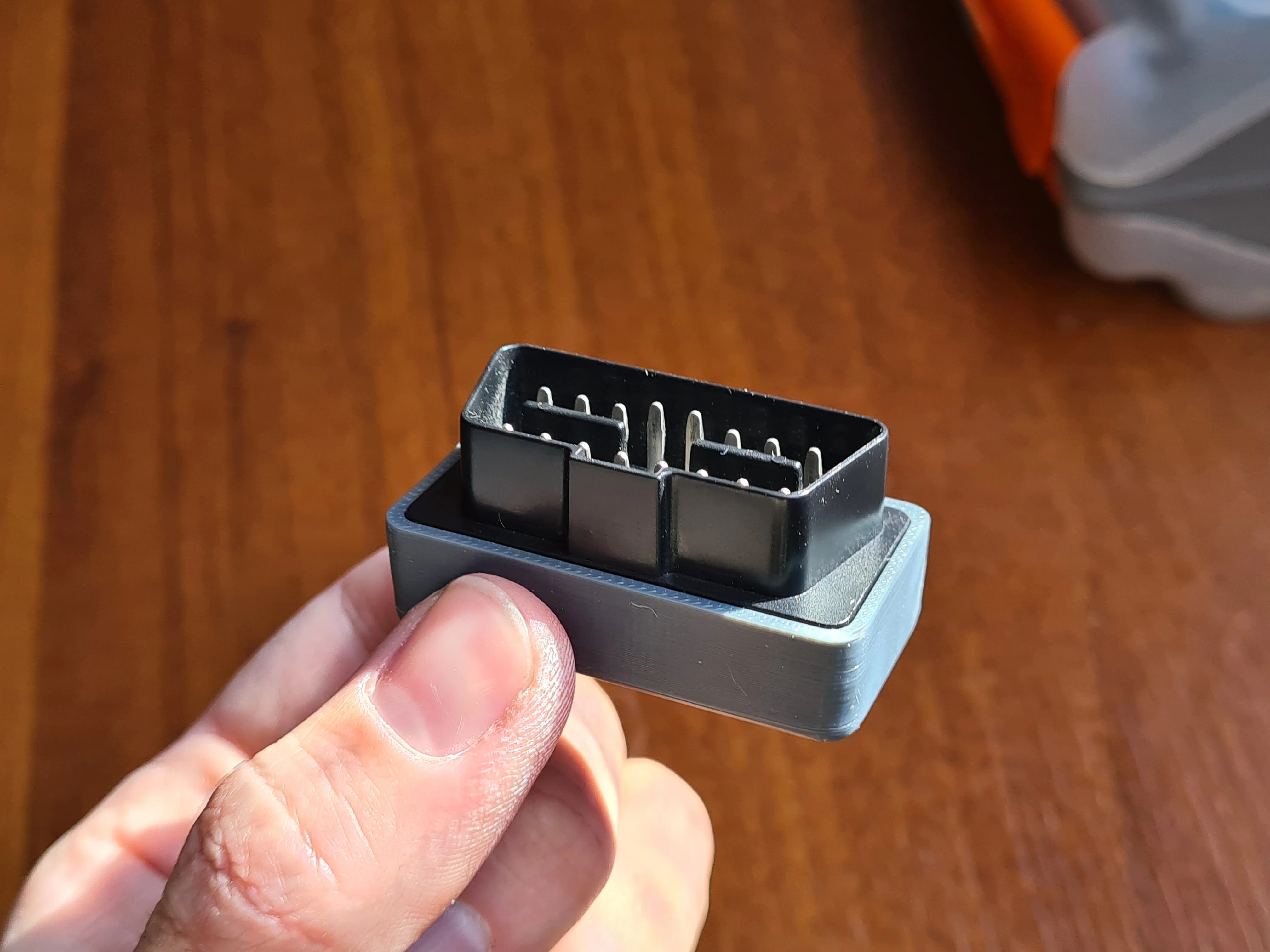 Low-profile case for ODB2 ELM327