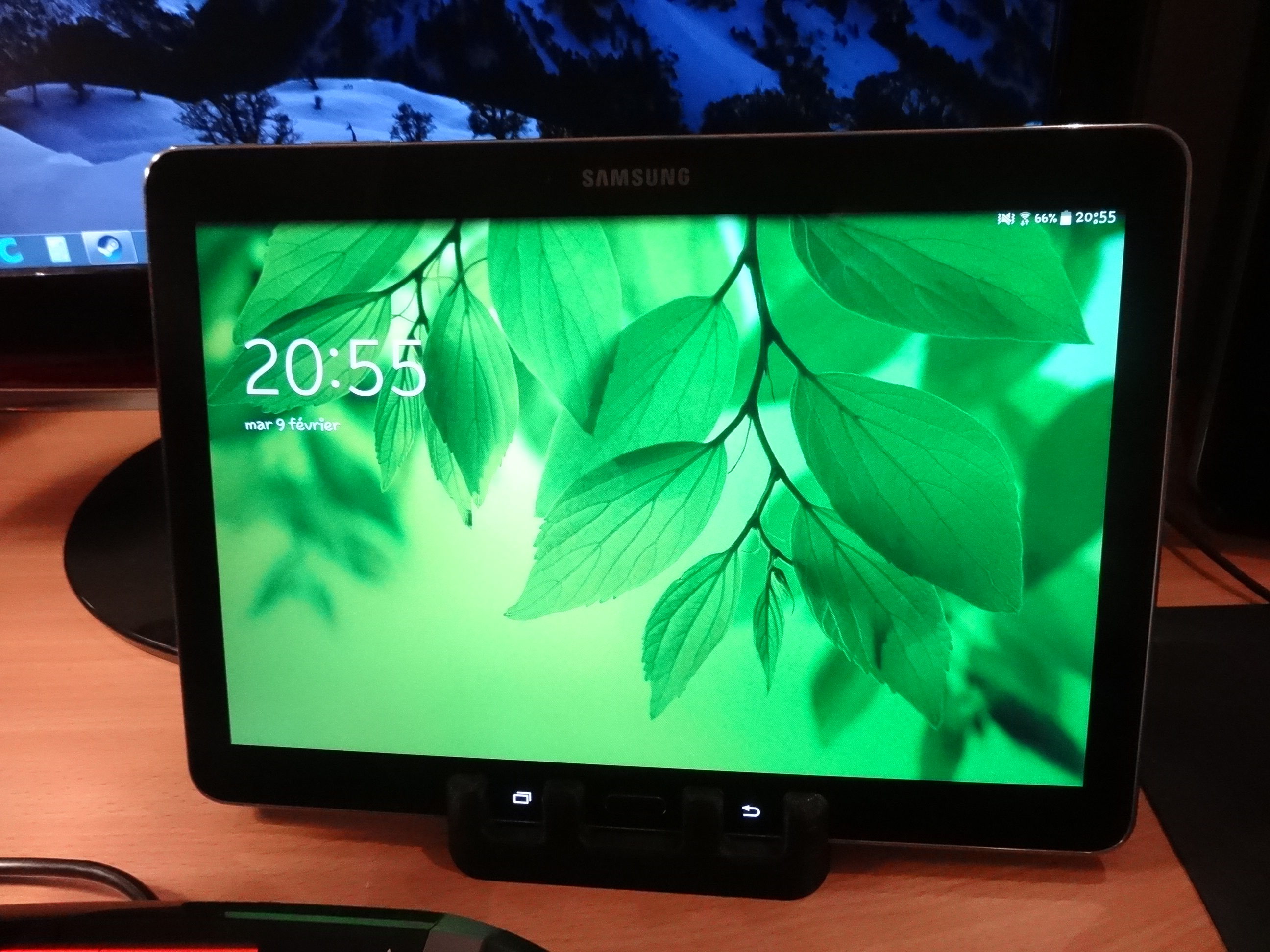 Samsung Galaxy Tab Pro stand