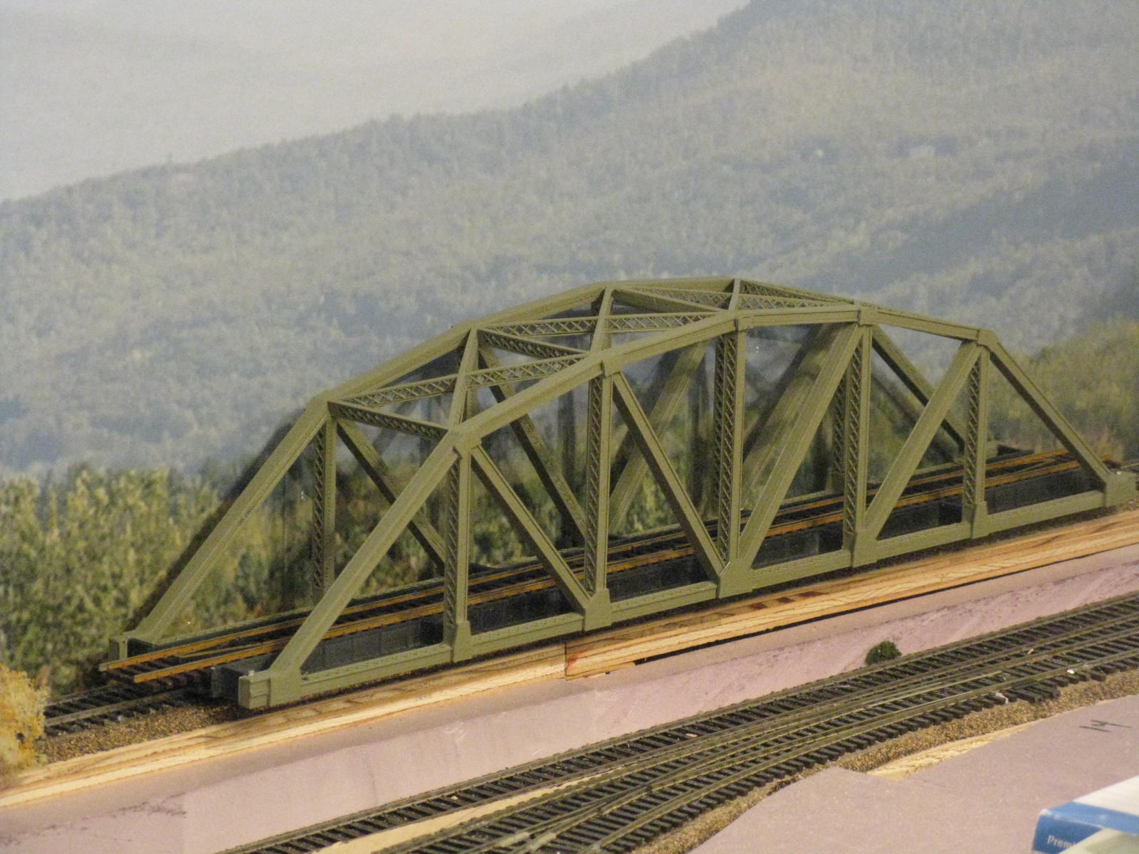 HO Scale126 ft Steel Arched Truss Bridge
