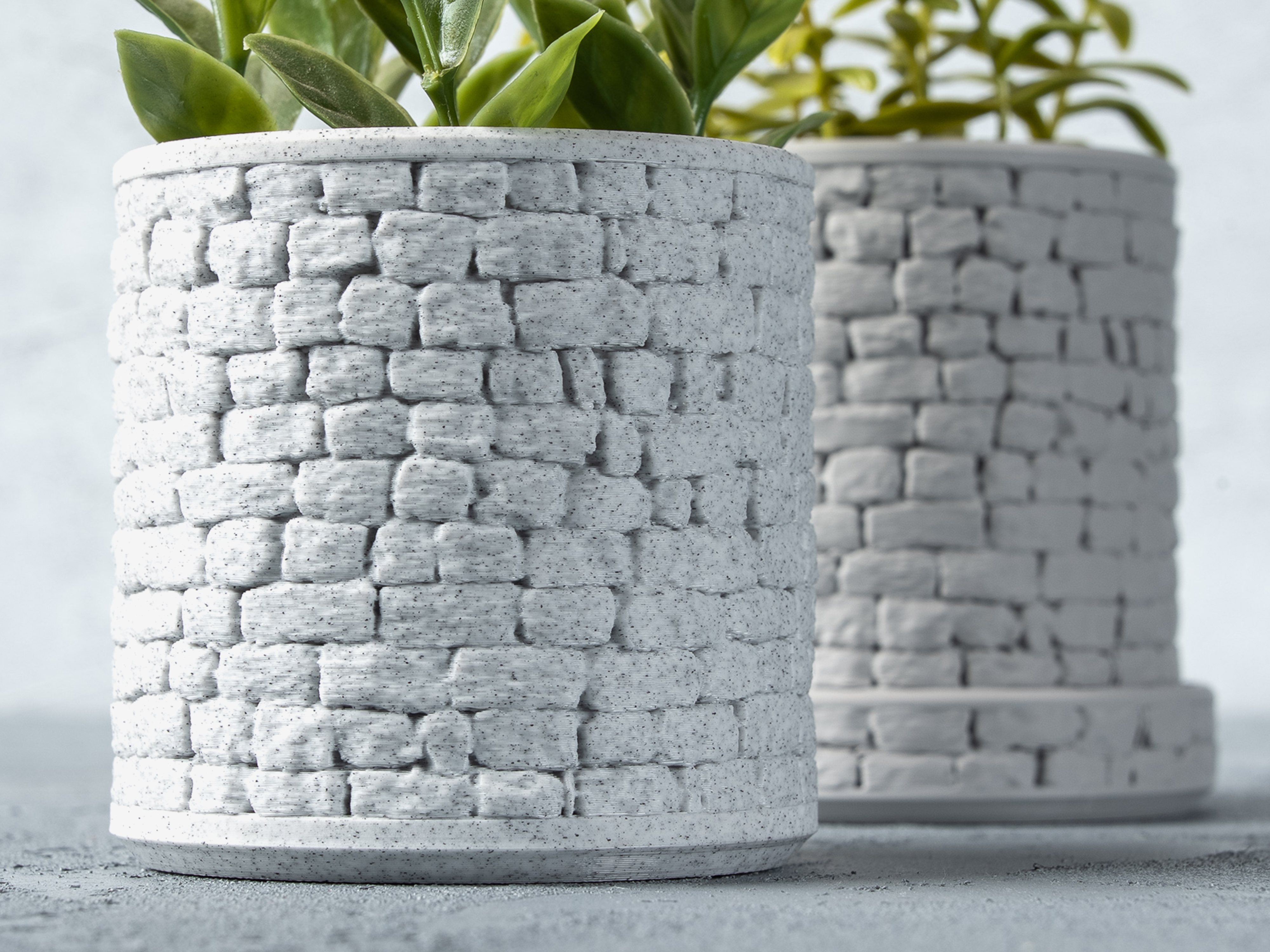 Stone Wall Planter Round