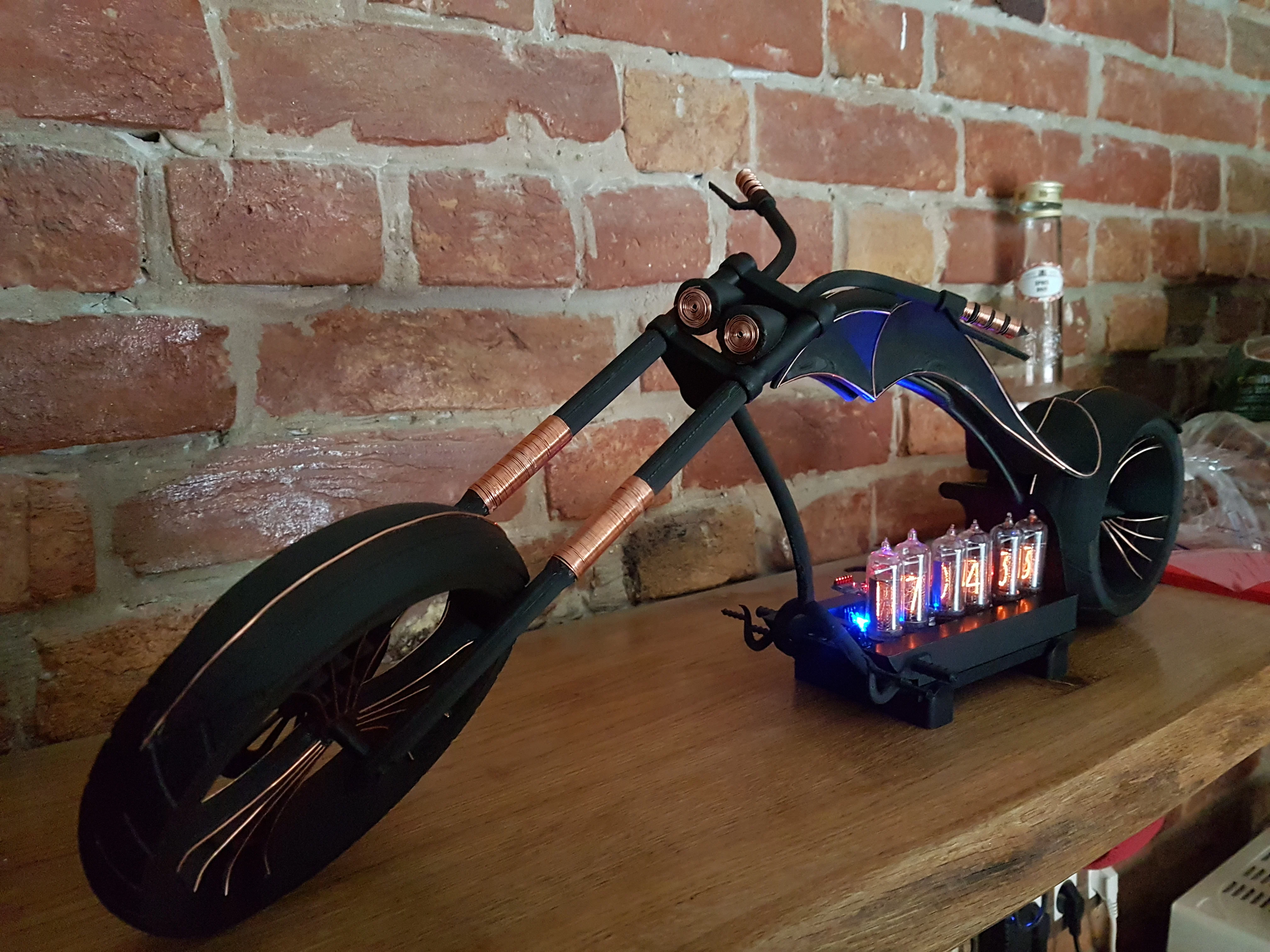 Motorcycle chopper Nixie clock