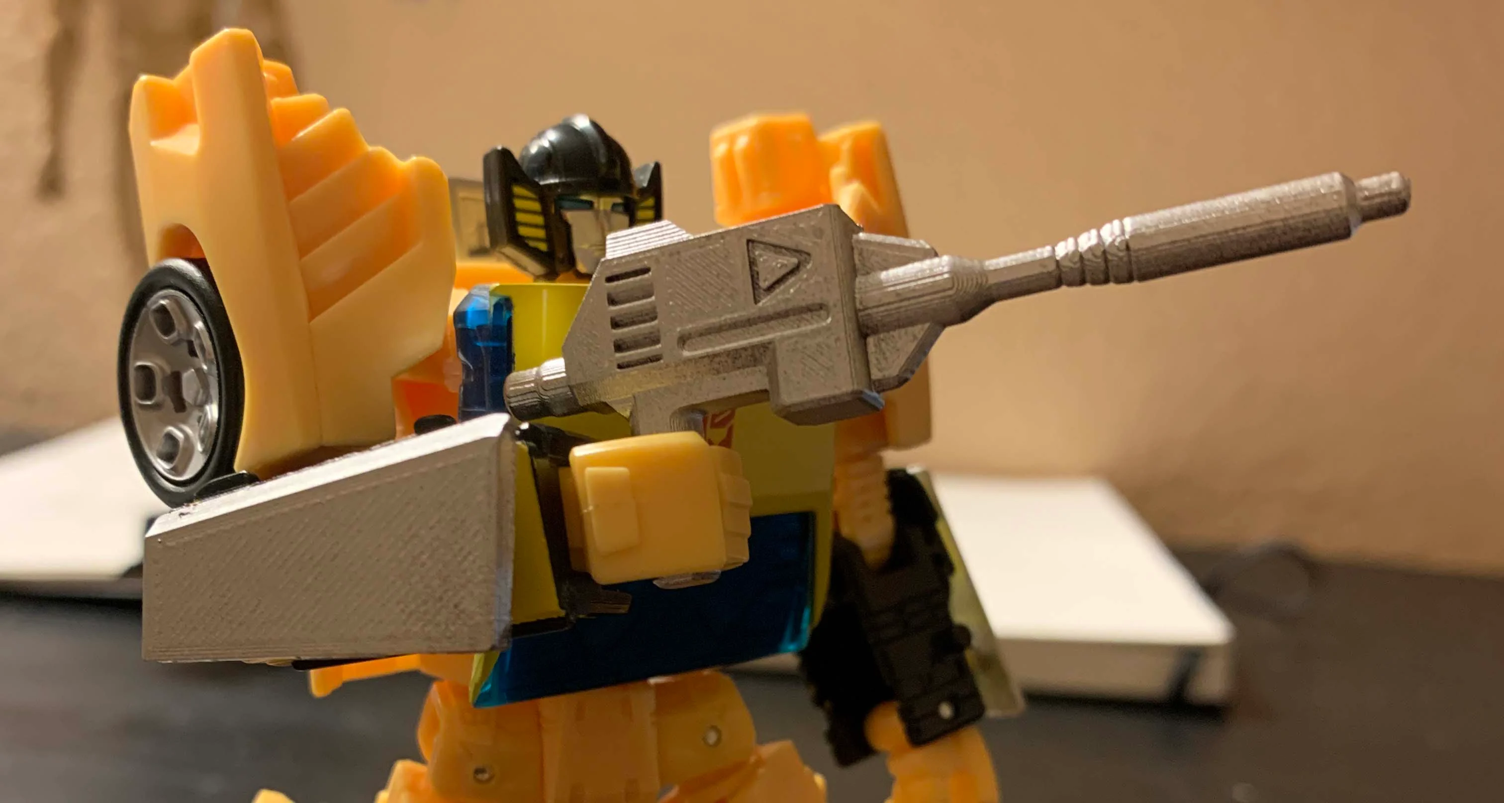 Transformers WFC War For Cybertron Trilogy Earthrise Sunstreaker Gun and Spoiler