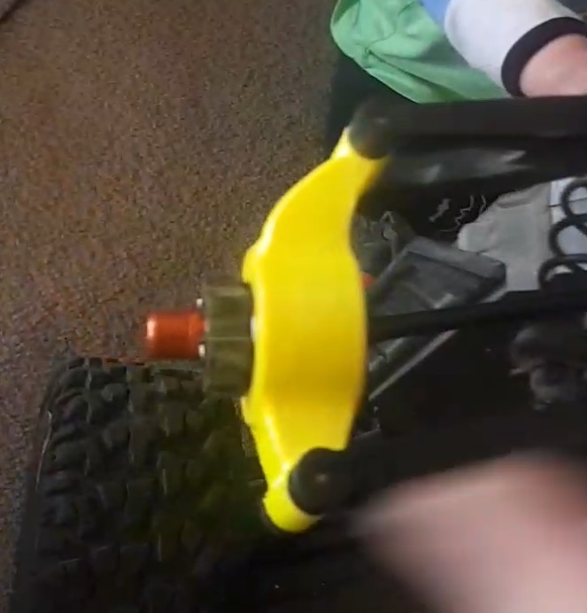 X-maxx rear carrier hub v1