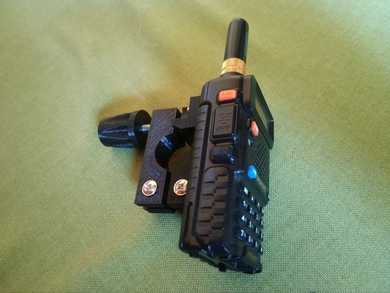Baofeng UV-5R bicycle mount (PARAMETRIC)