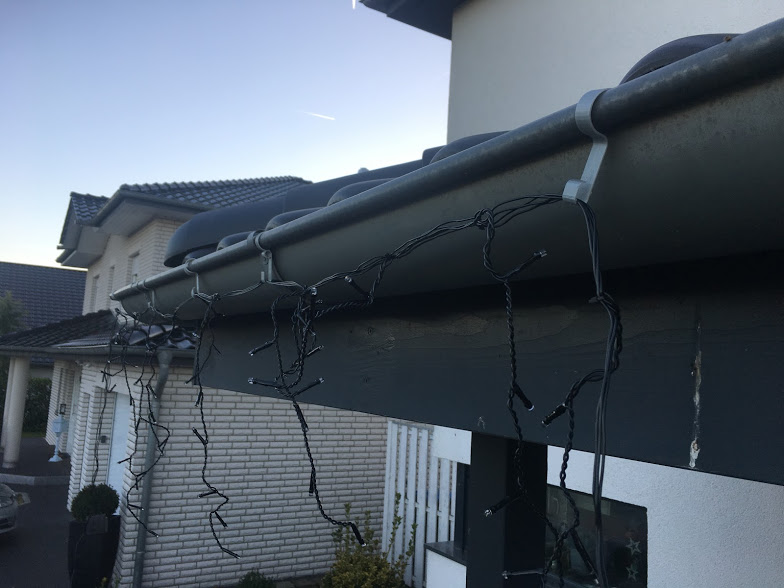 Lichterkette Dachrinnenhaken