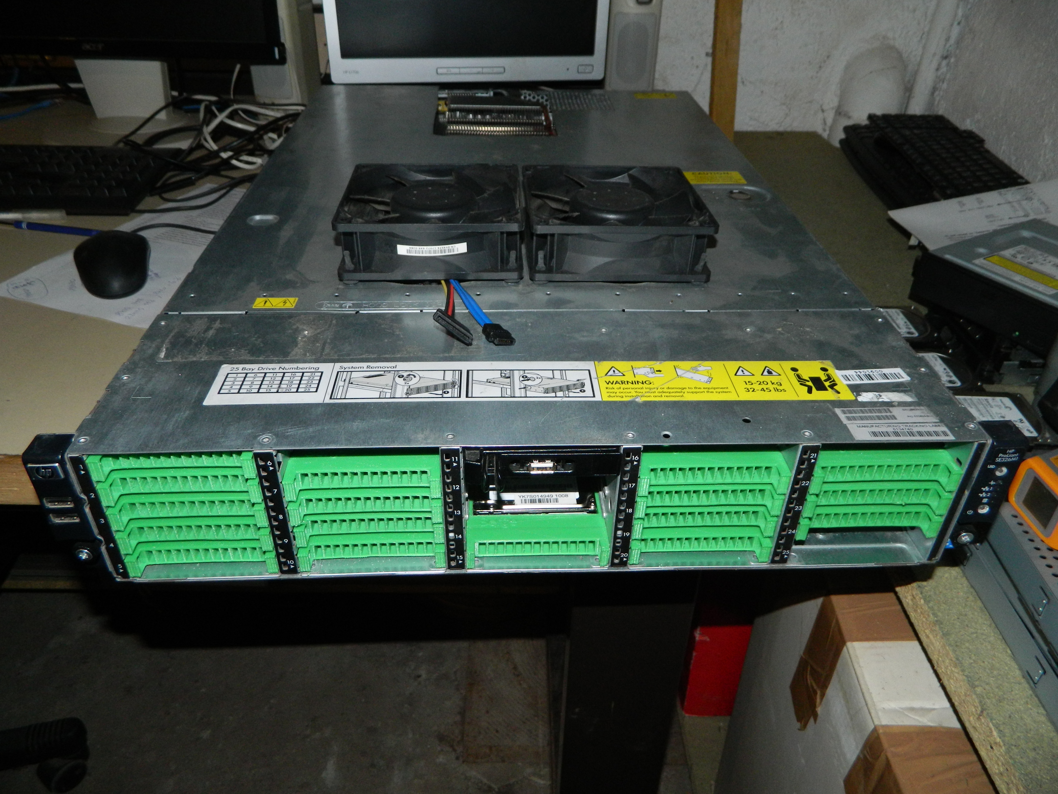 HDD / SDD  HP Proliant Gen6 / Gen7 Drive Tray / Caddy