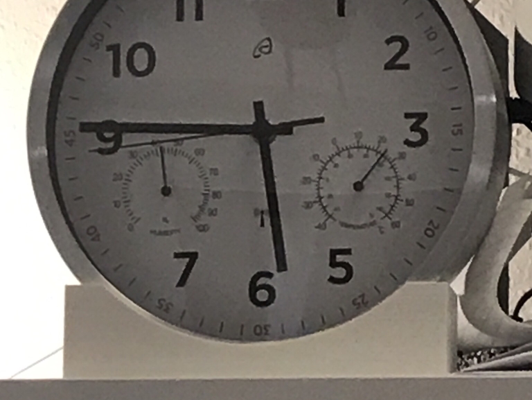 Stand for Ø250mm wallclock