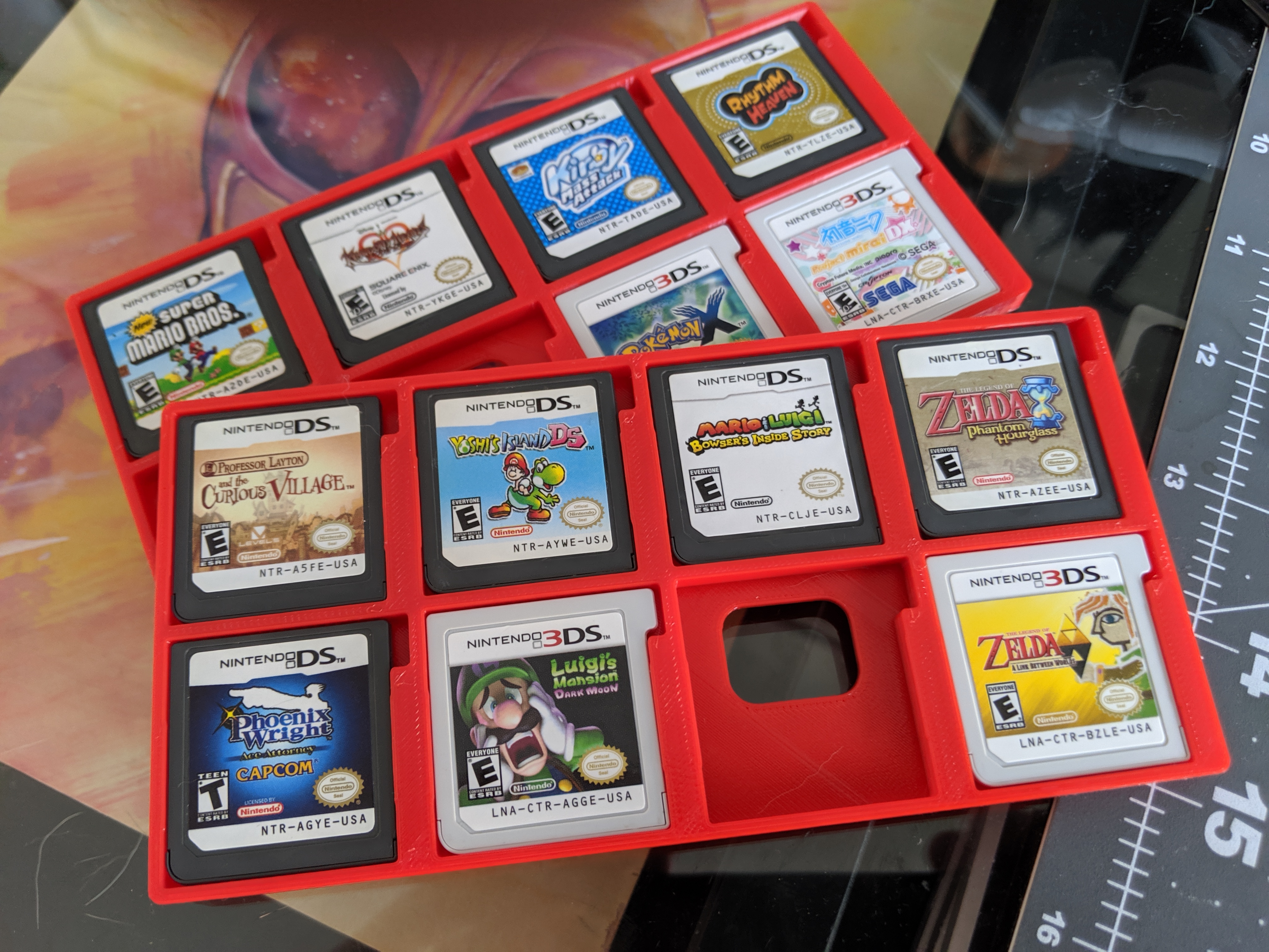 Simple Nintendo DS cartridge holder