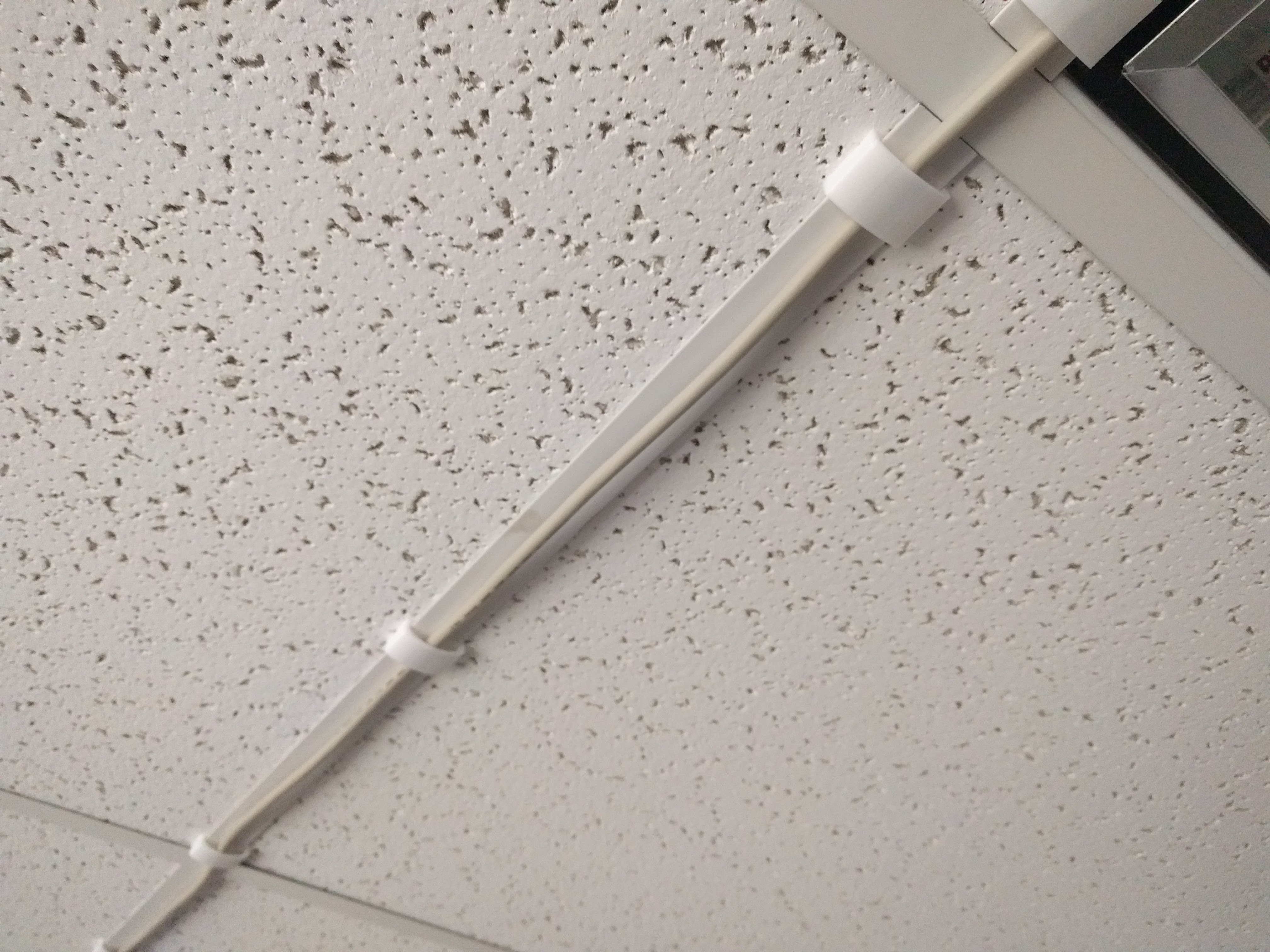 Suspended / Drop Ceiling Cable Clip