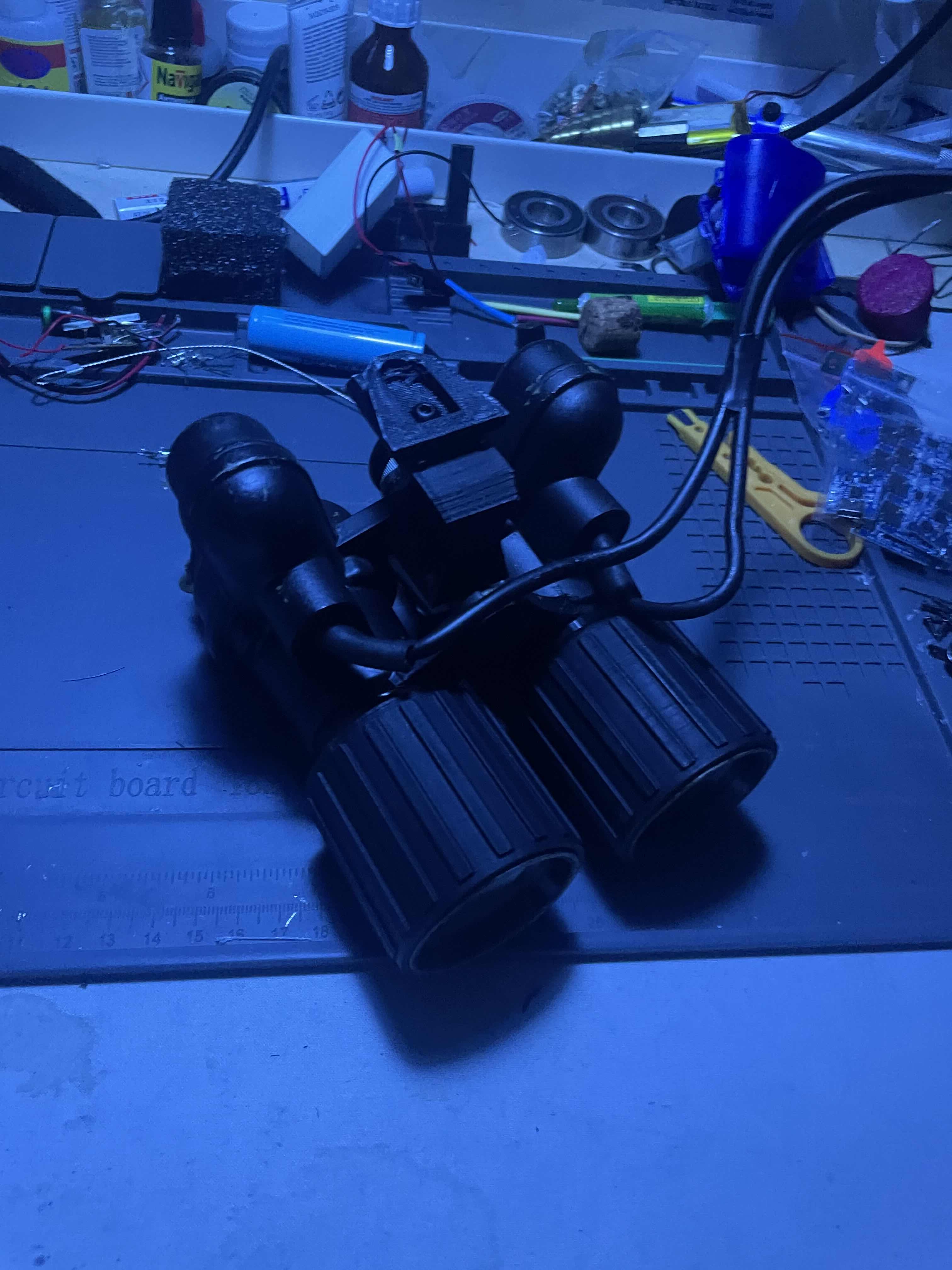 PNV-57E manual focus mod