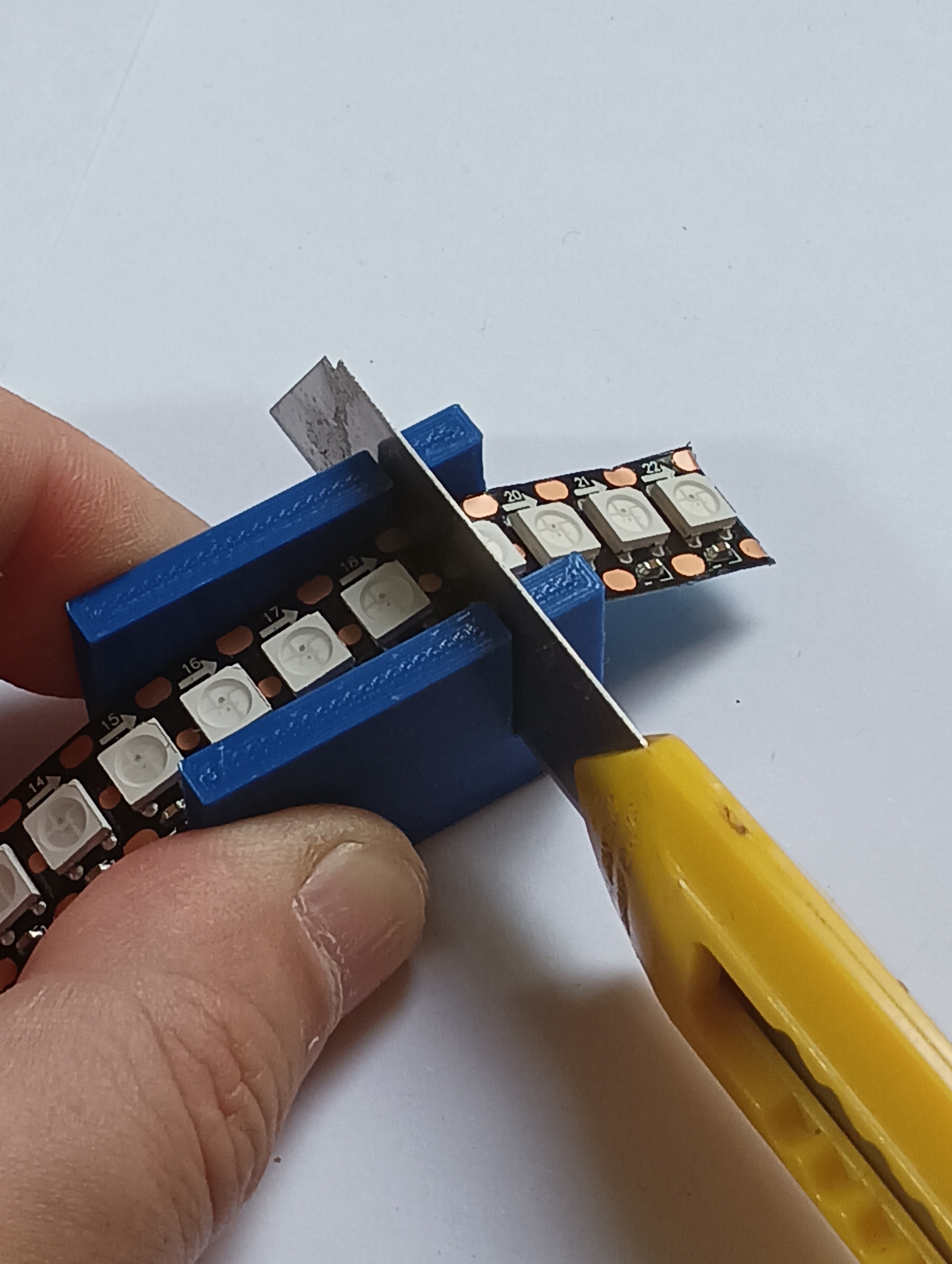LED Strip Cutter ws2812 or ws2815 - 12mm
