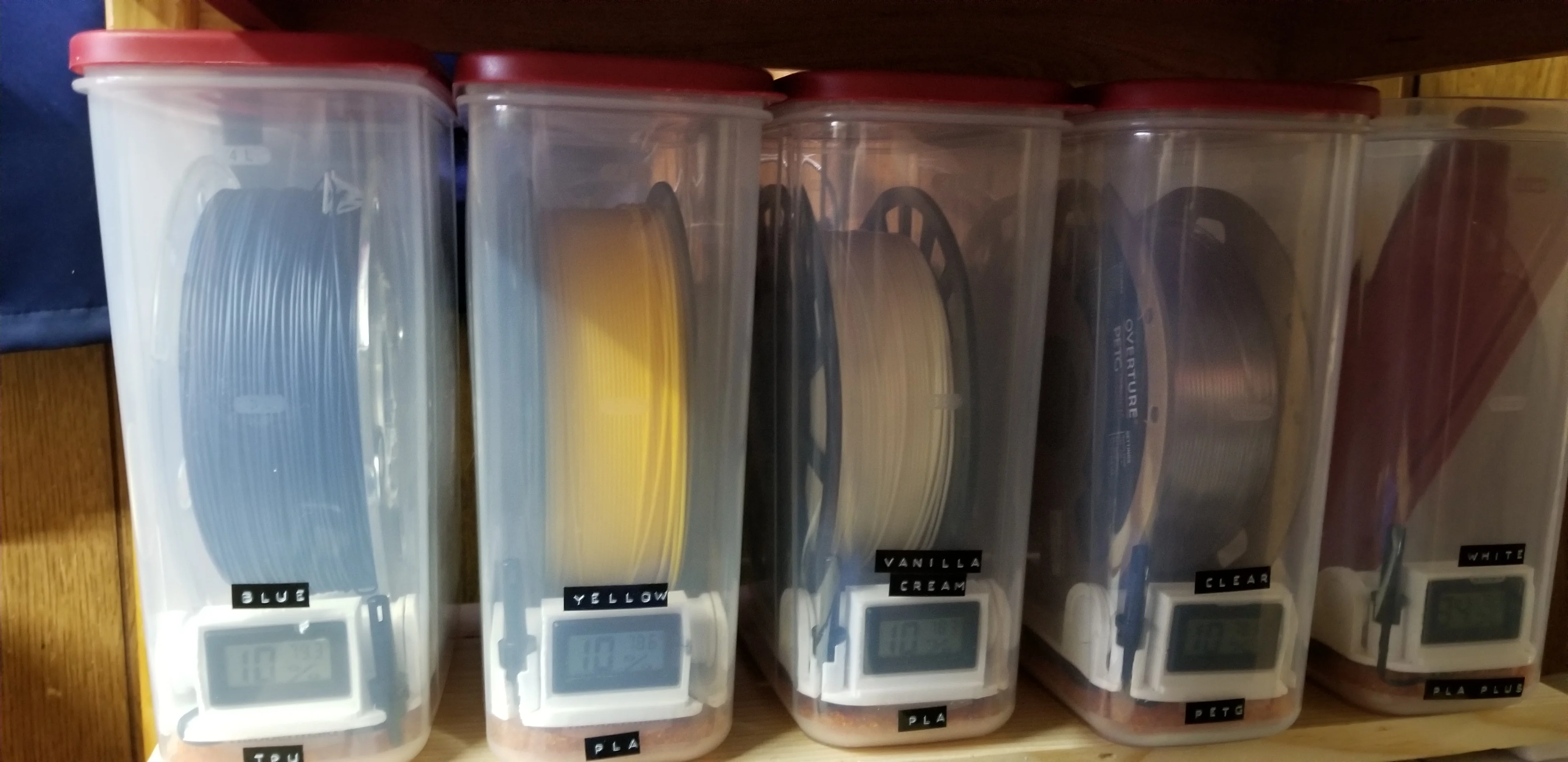 Inexpensive dry box