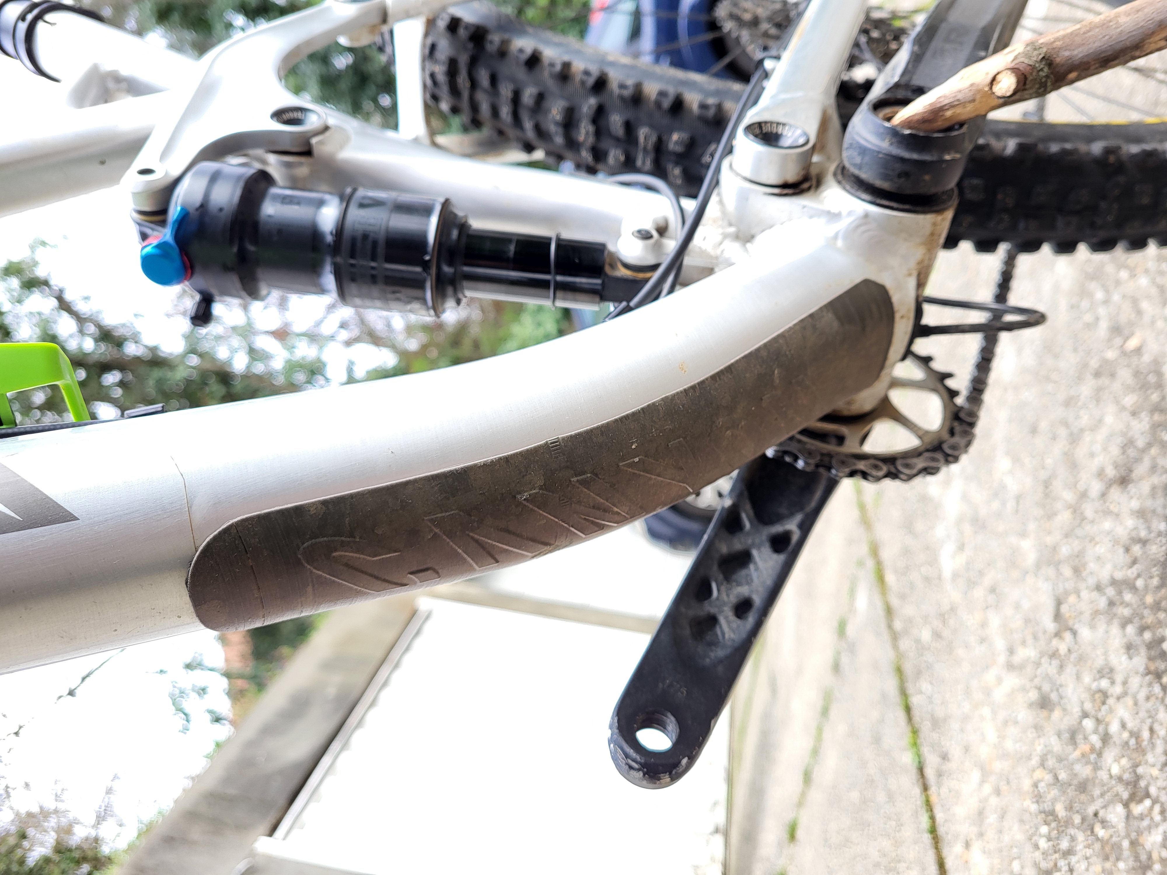 canyon spectral downtube protector