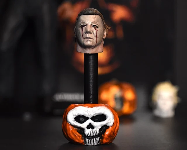 NECA Action Figure Head Stand For 7" Ultimate Michael Myers (Halloween 2)