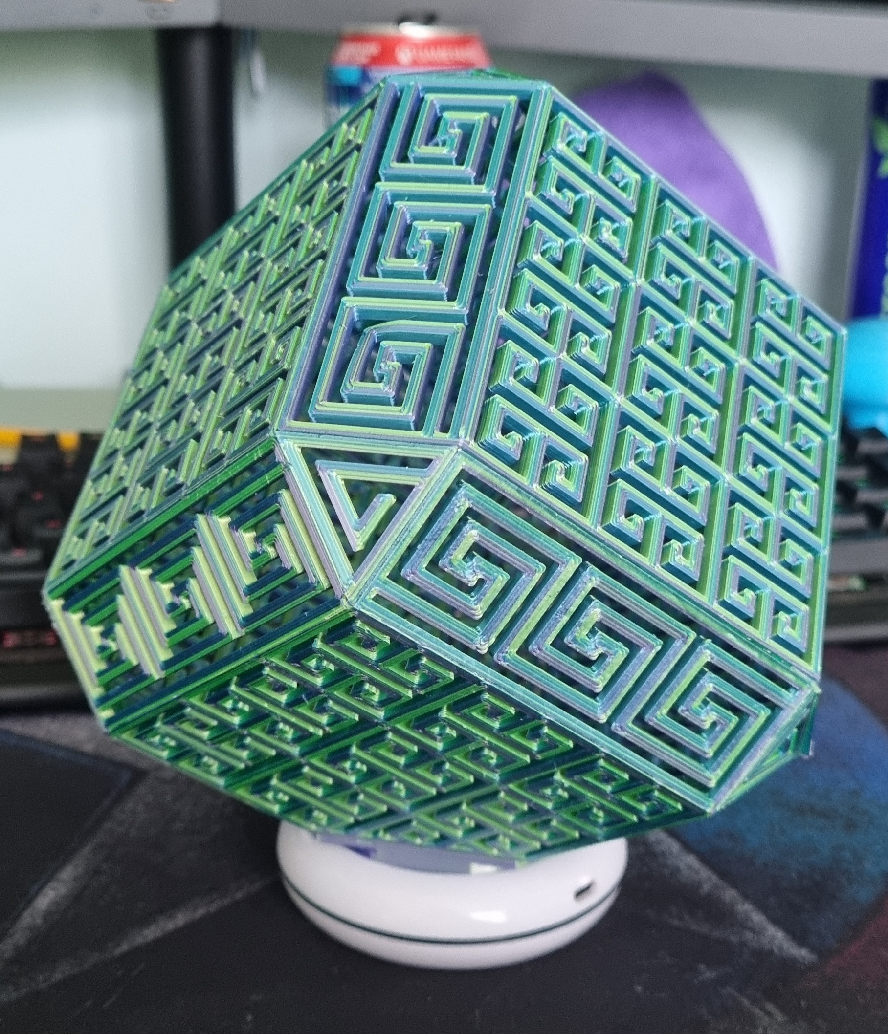Rechargeable Greek Meander Lamp